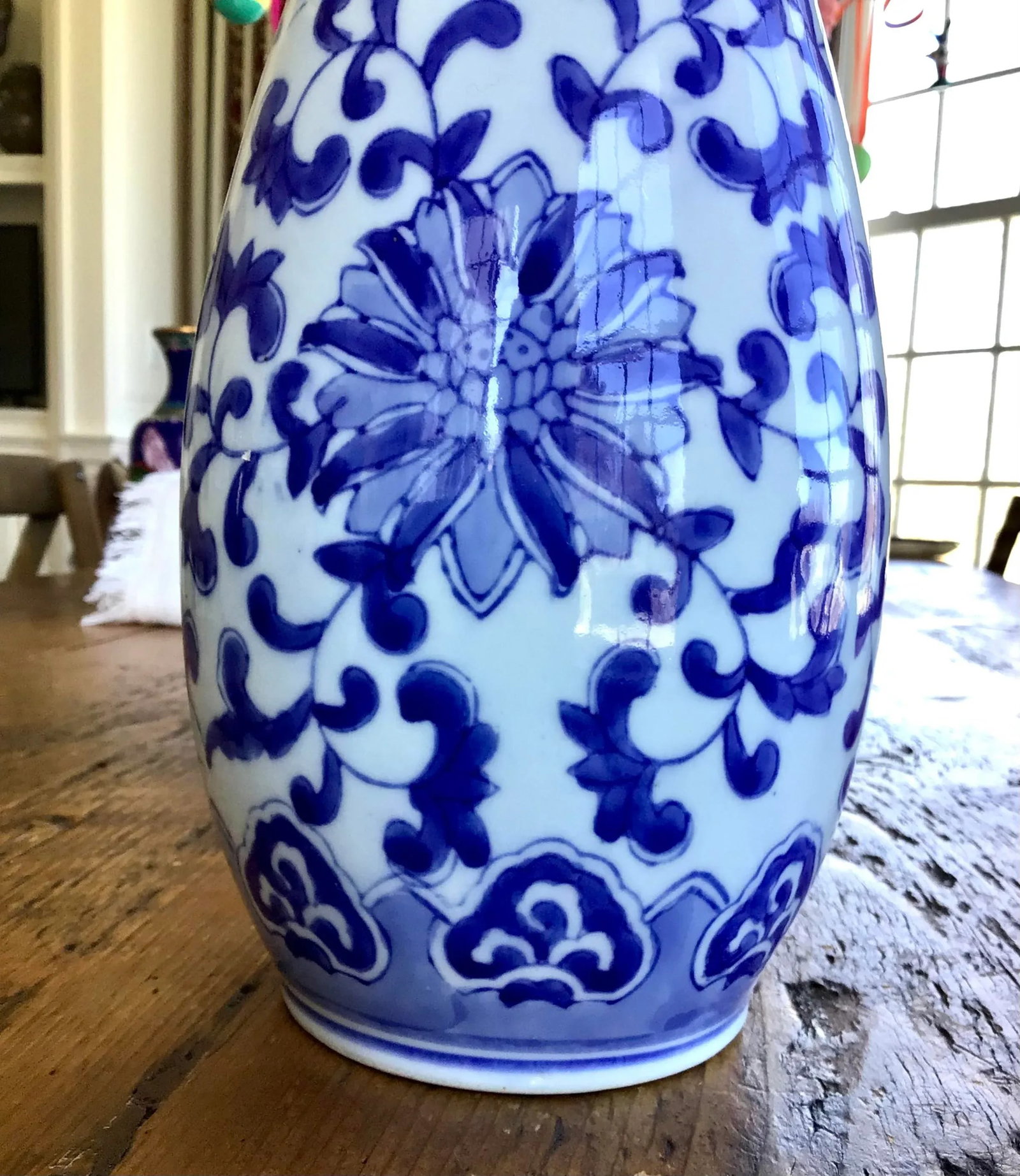 Vintage Chinese Blue & White Patterned Vase - 4