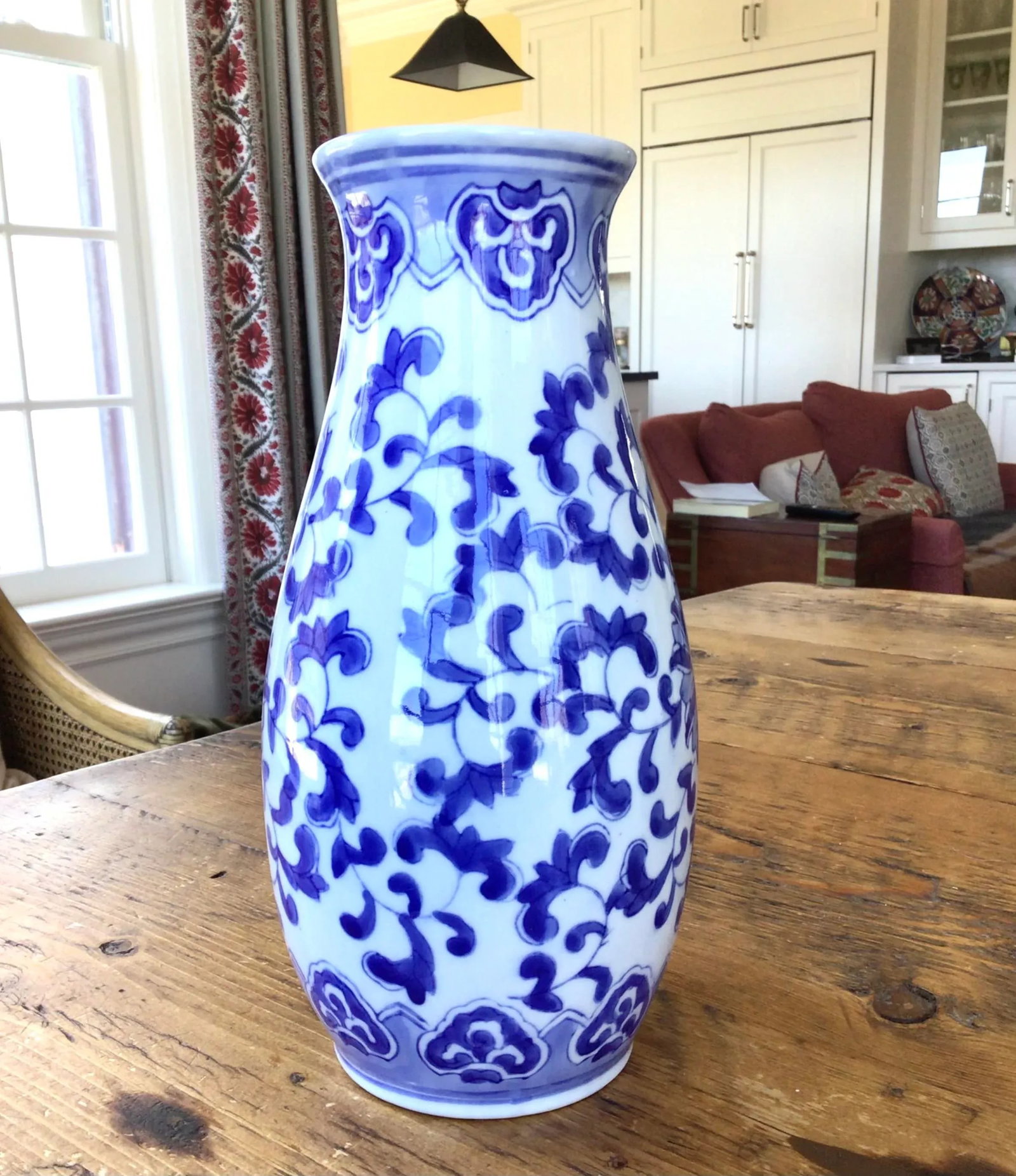 Vintage Chinese Blue & White Patterned Vase - 8