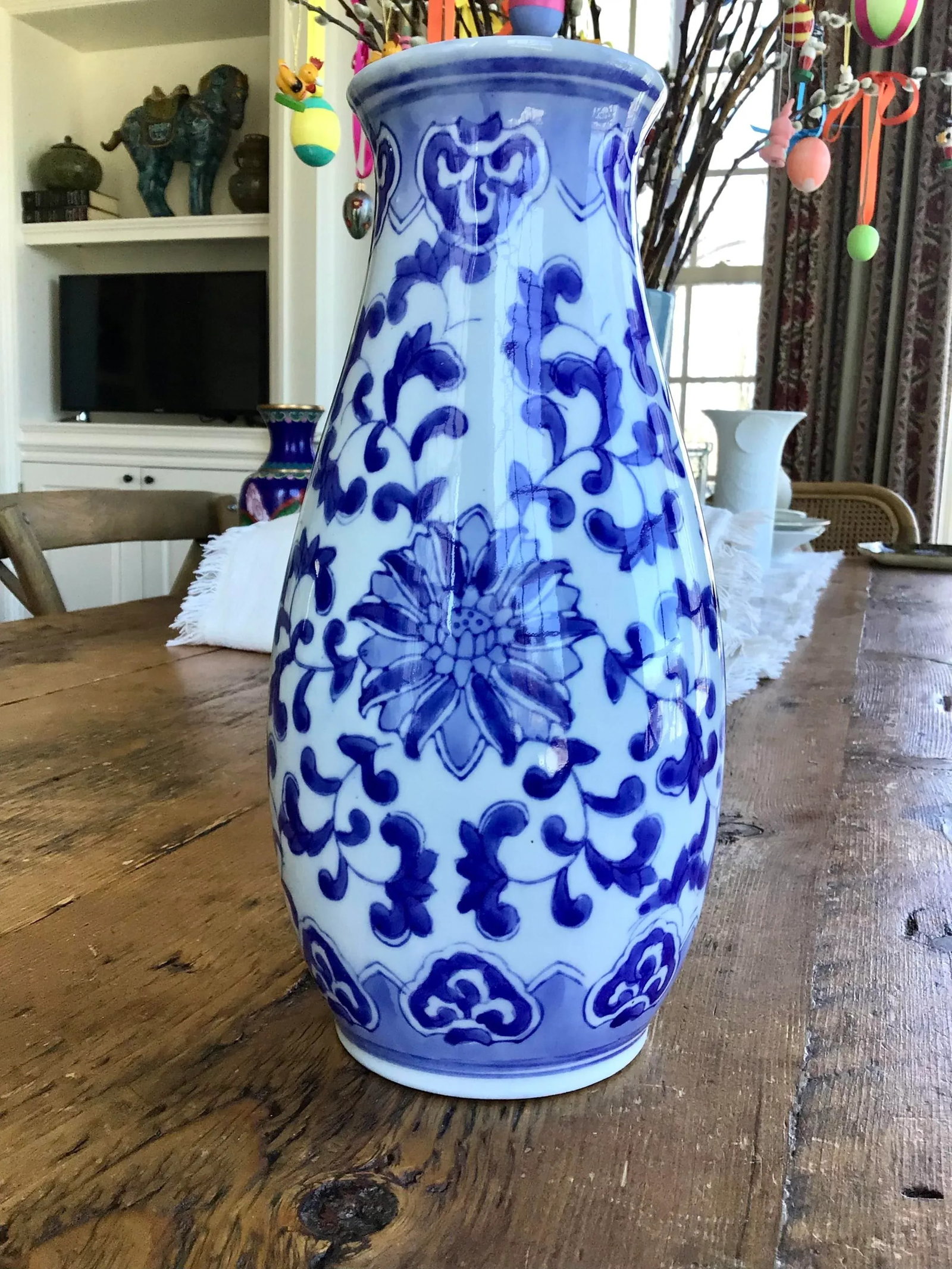 Vintage Chinese Blue & White Patterned Vase - 9