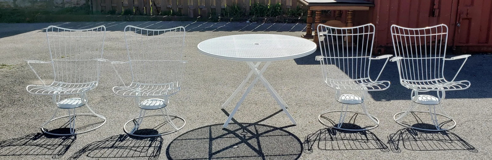 Vintage Homecrest Style Mesh Table With 4 Matching Chairs - 11