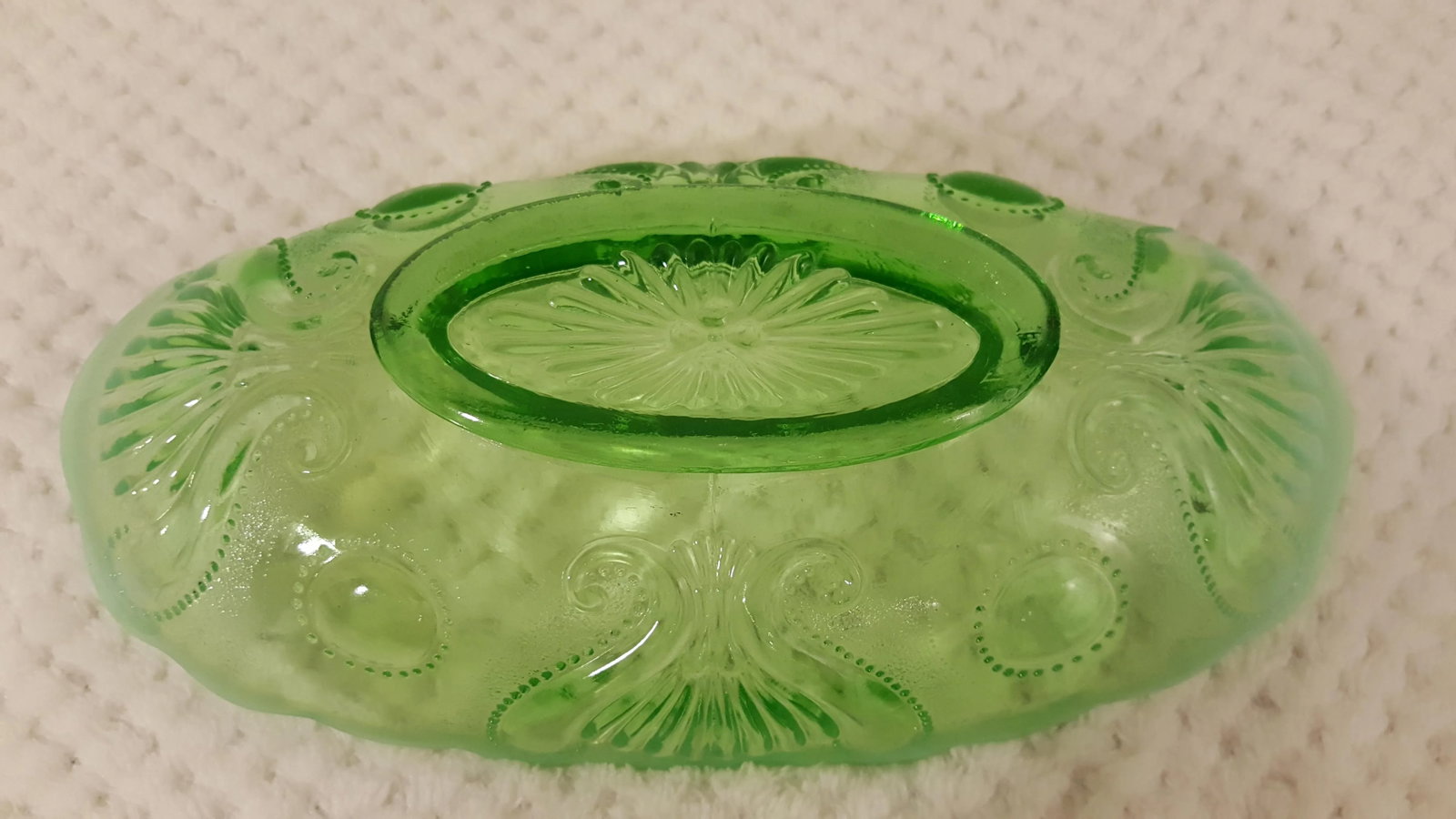 Jefferson Glass Green Opalescent Jewel And Fan Banana Boat - 3