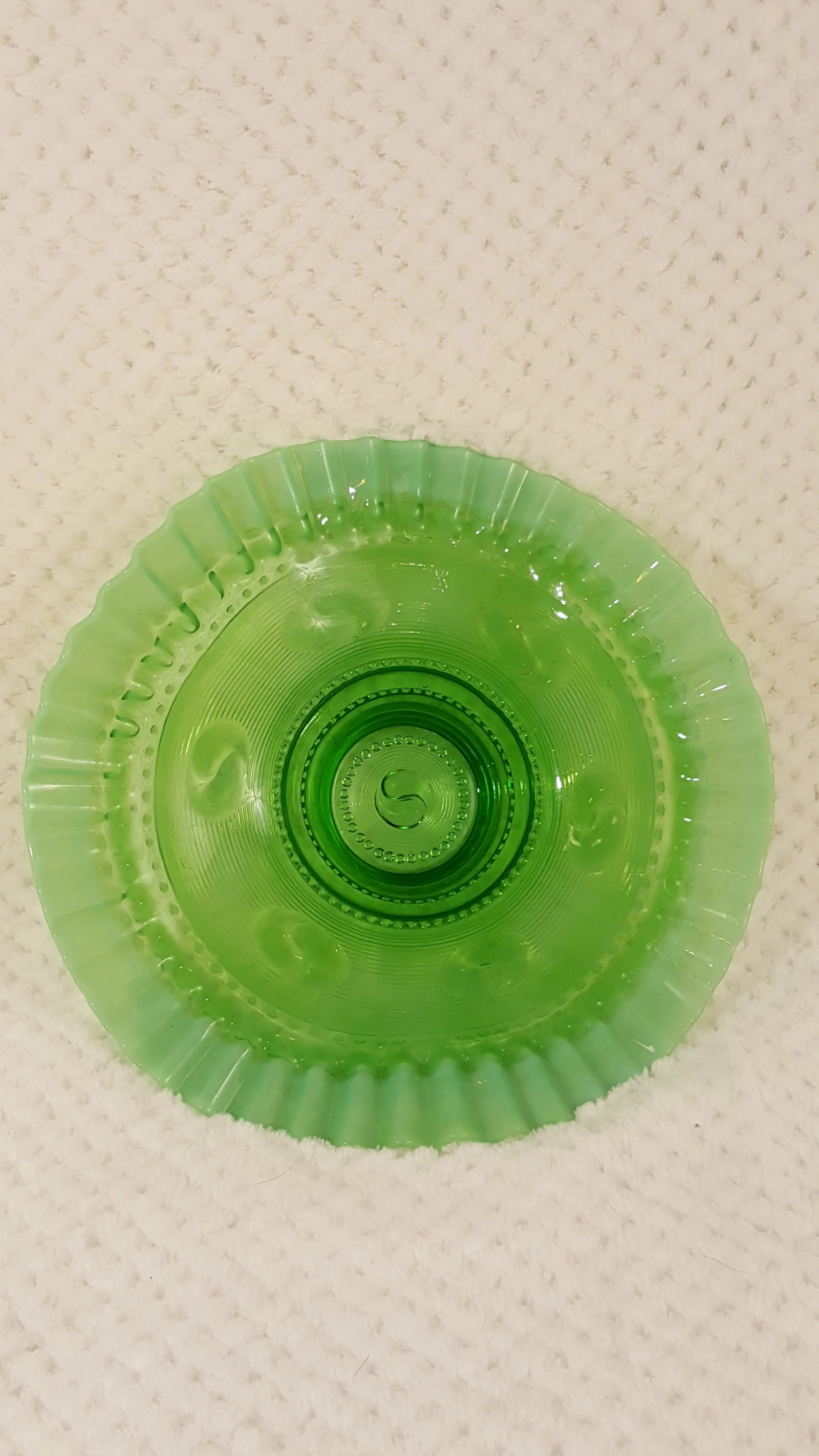 Jefferson Glass Astral Green Opalescent Crimped Edge Bowl - 2