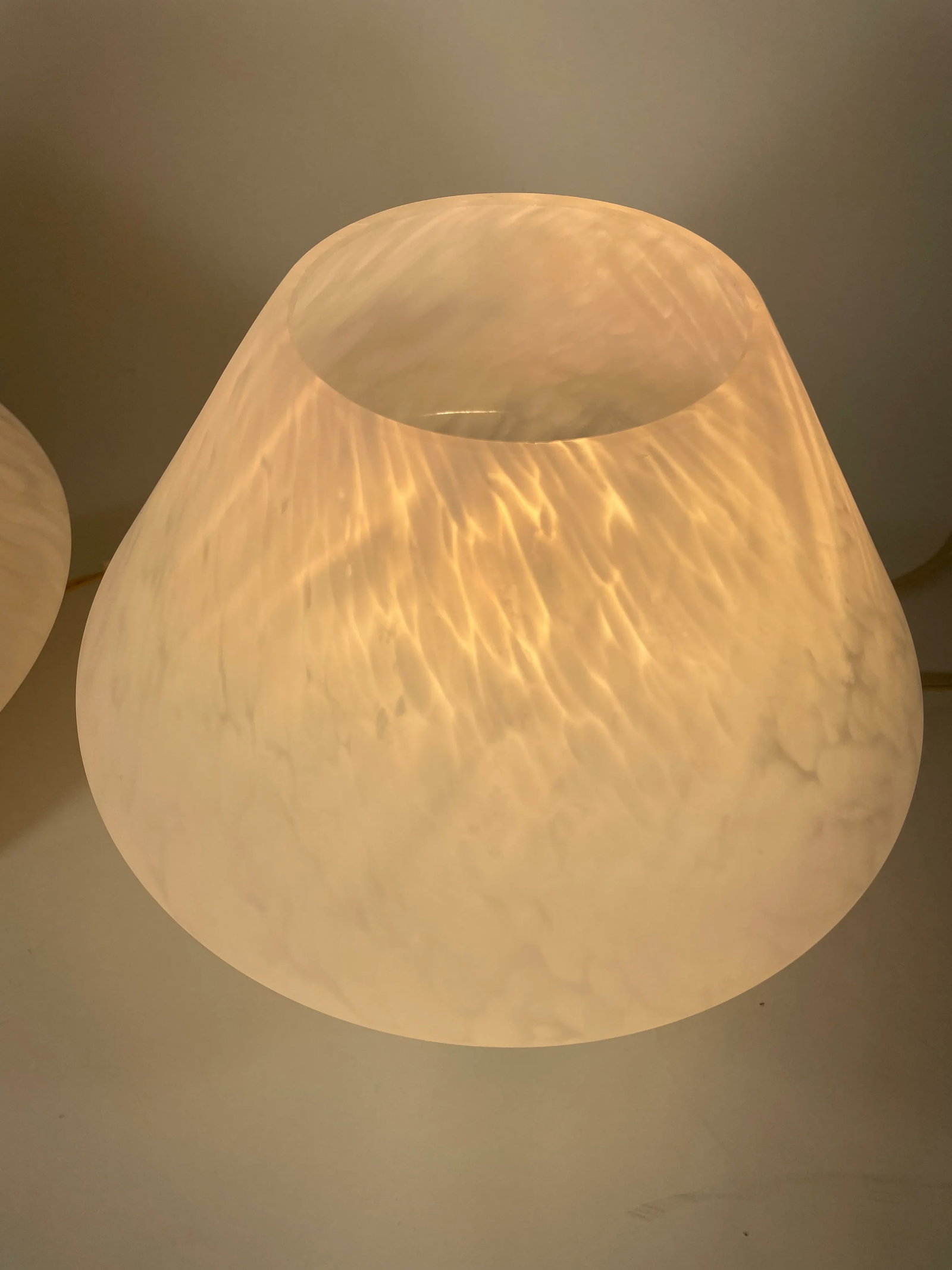 Pair of 1970s Murano Venini Style Mushroom-Shaped Frosted Speckled Glass Lamps - 7