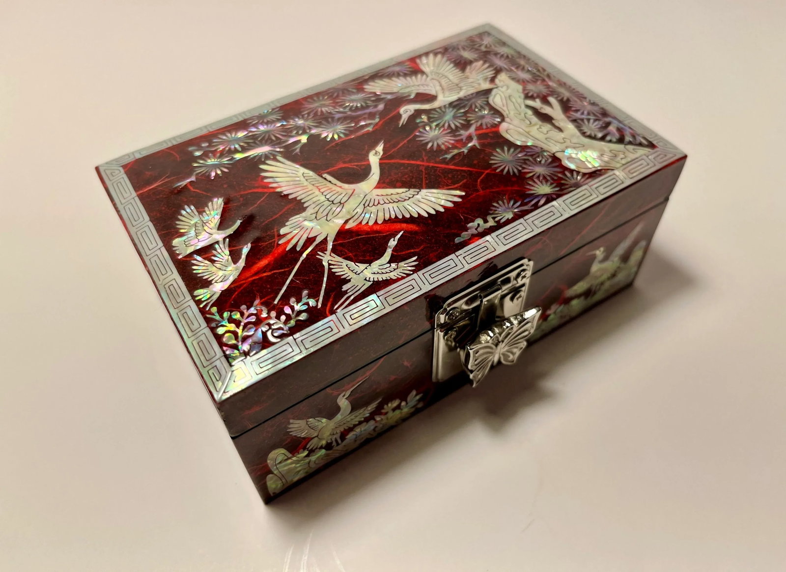 Vintage Asian Mother of Pearl Inlay Jewelry Lacquer Box With Mirror - 9