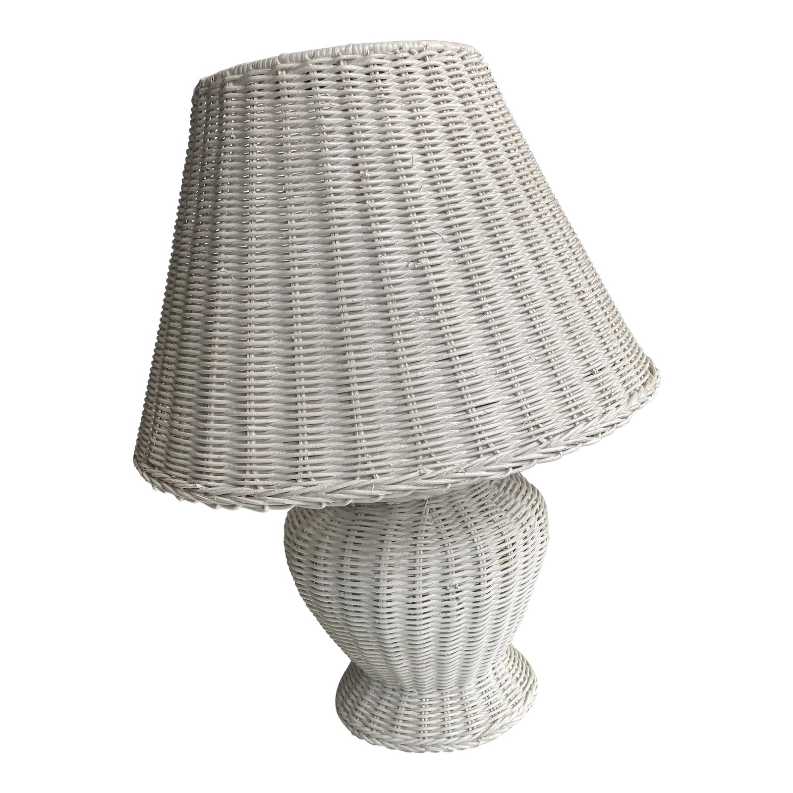 Vintage 1970s Made in Usa White Wicker Table Lamp: Vintage white wicker table lamp with matching shade 19.5"H with shade, 8" W , makers mark reads " Made in USA" Excellent working condition. Condition: Alterations: Original Condition Unaltered