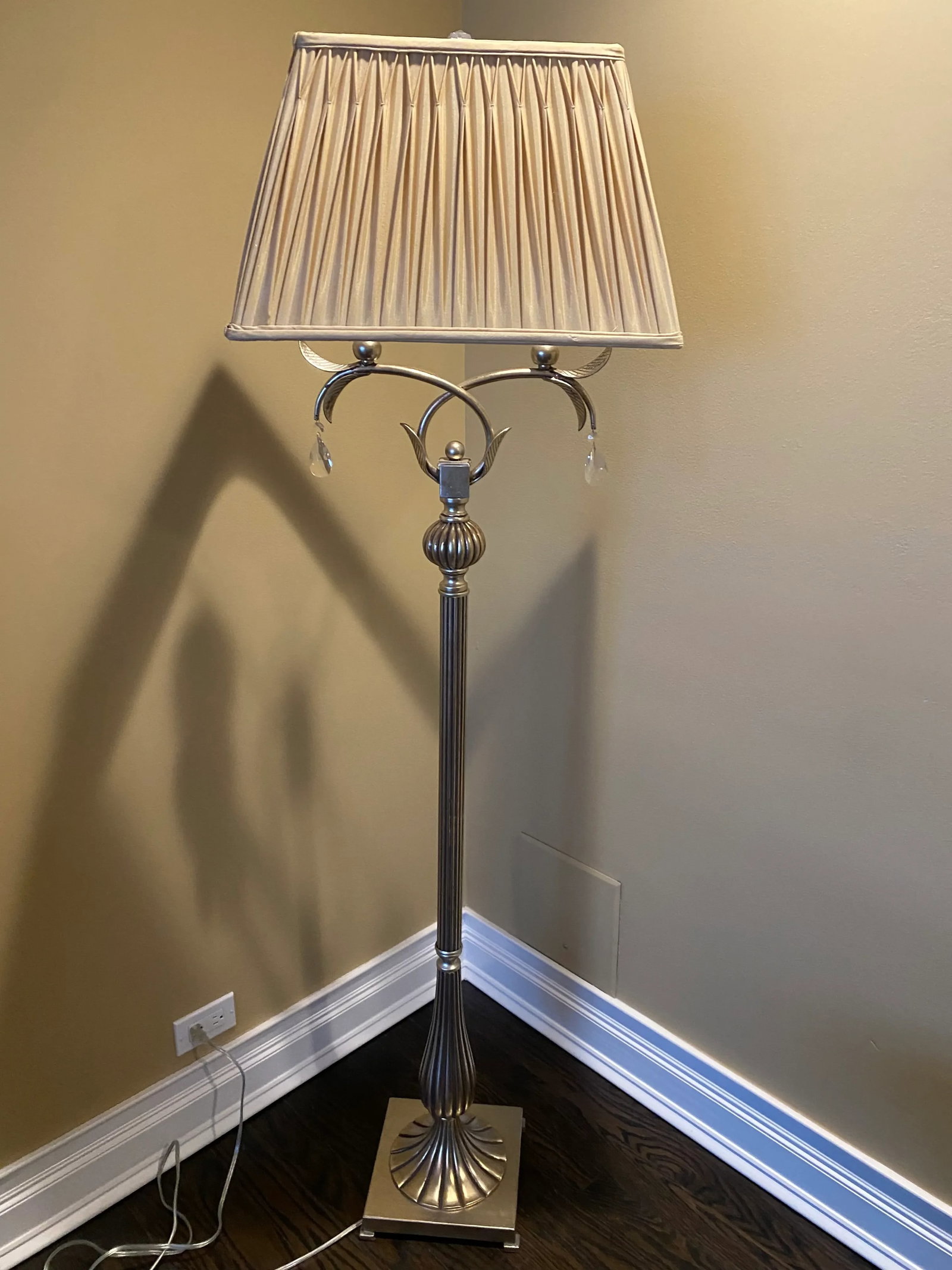 Vintage Late 20th Century Brass Floor Lamp - 8