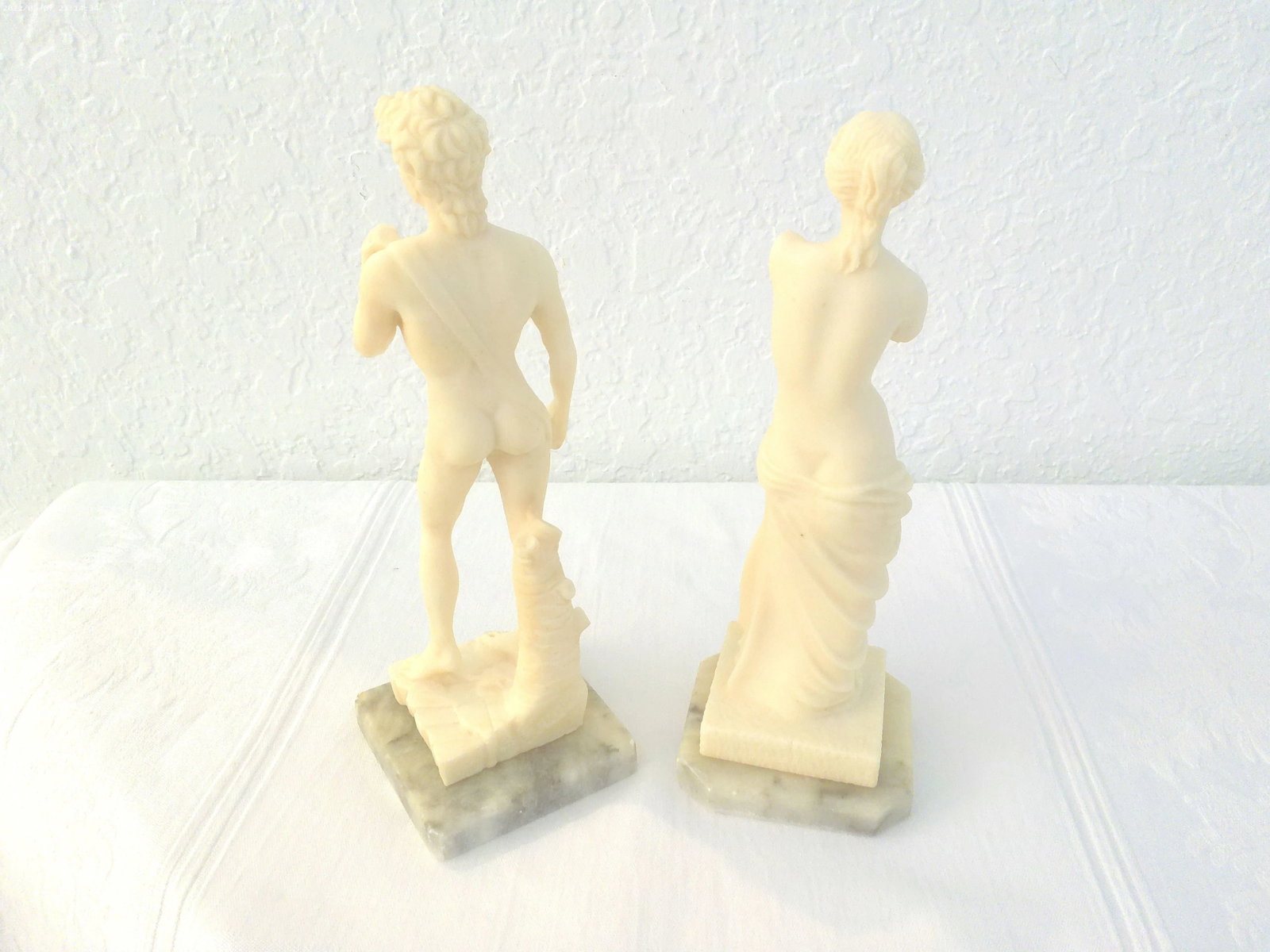 Vintage David & Venus De Milo Reproduction Resin Figurines, a Pair - 2