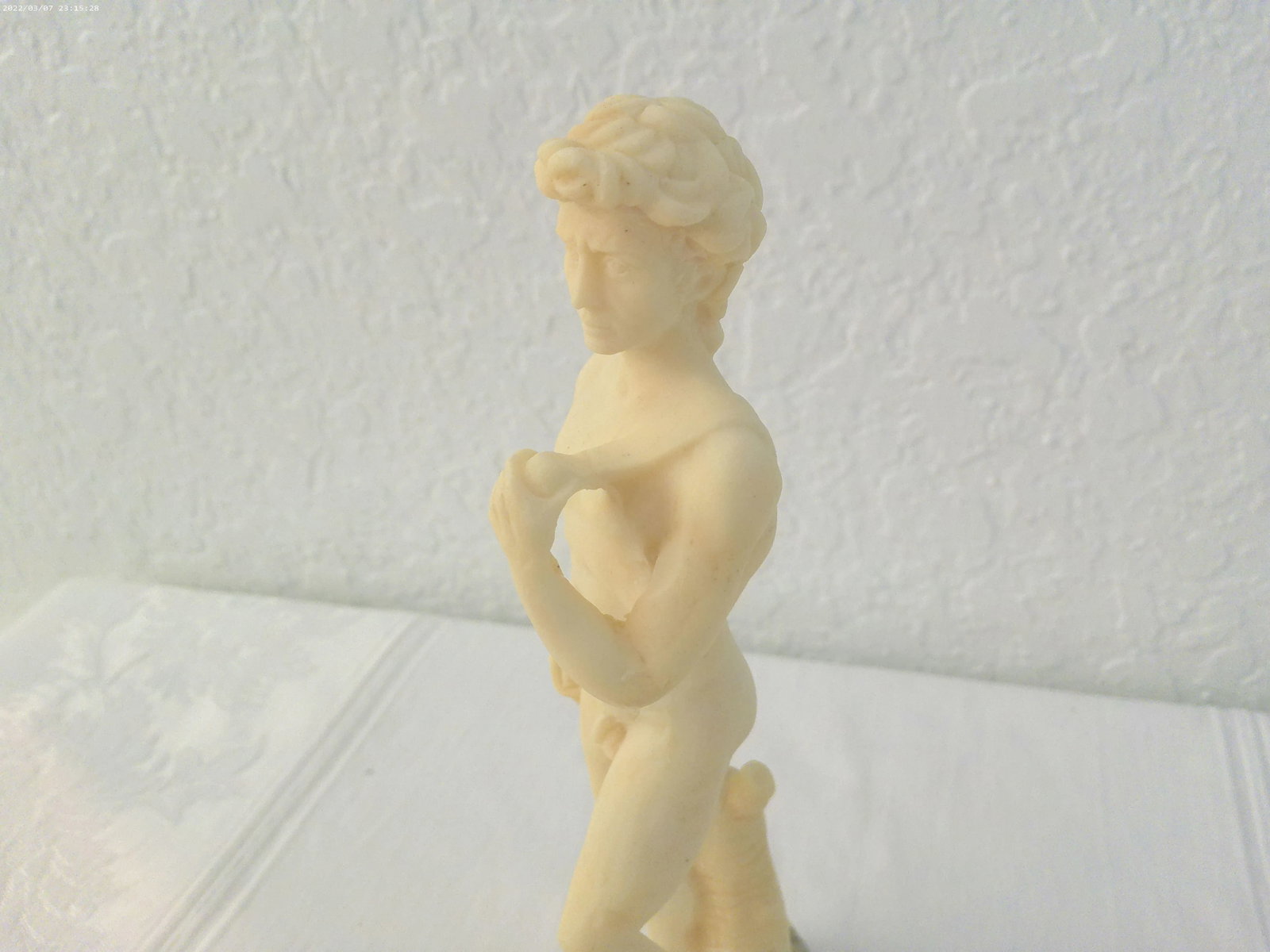 Vintage David & Venus De Milo Reproduction Resin Figurines, a Pair - 6