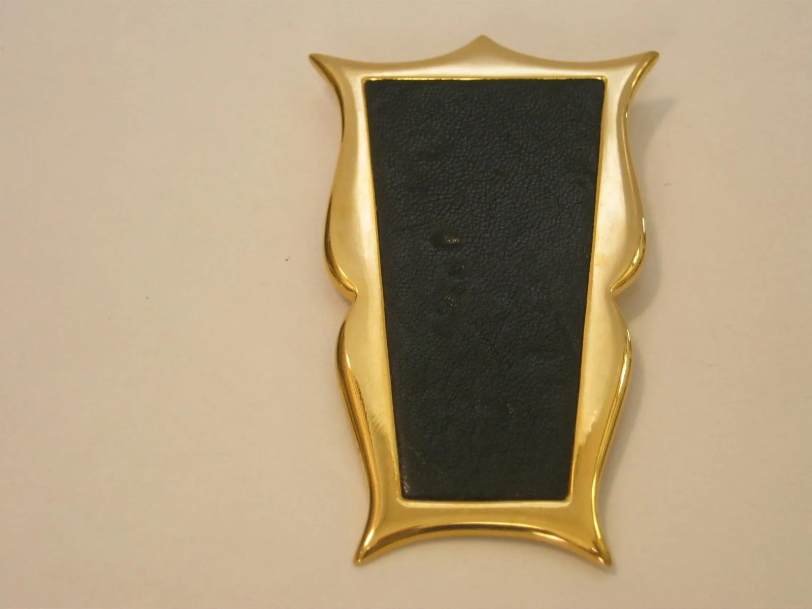1980s Vintage Karl Lagerfeld Huge Leather Brooch & Earrings Polished Gold Plated Framed Set, 3 Piece - 2