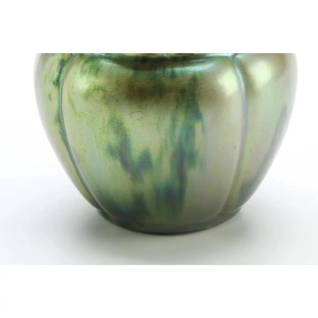 1930s Vintage Zsolnay Lobed Vase in Eosin Glaze - 6