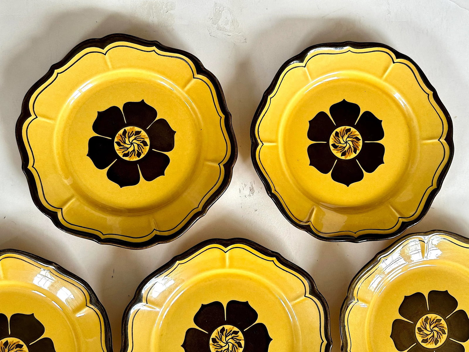 1970s Metlox Poppytrail Pottery Plates Set of 7 - 4