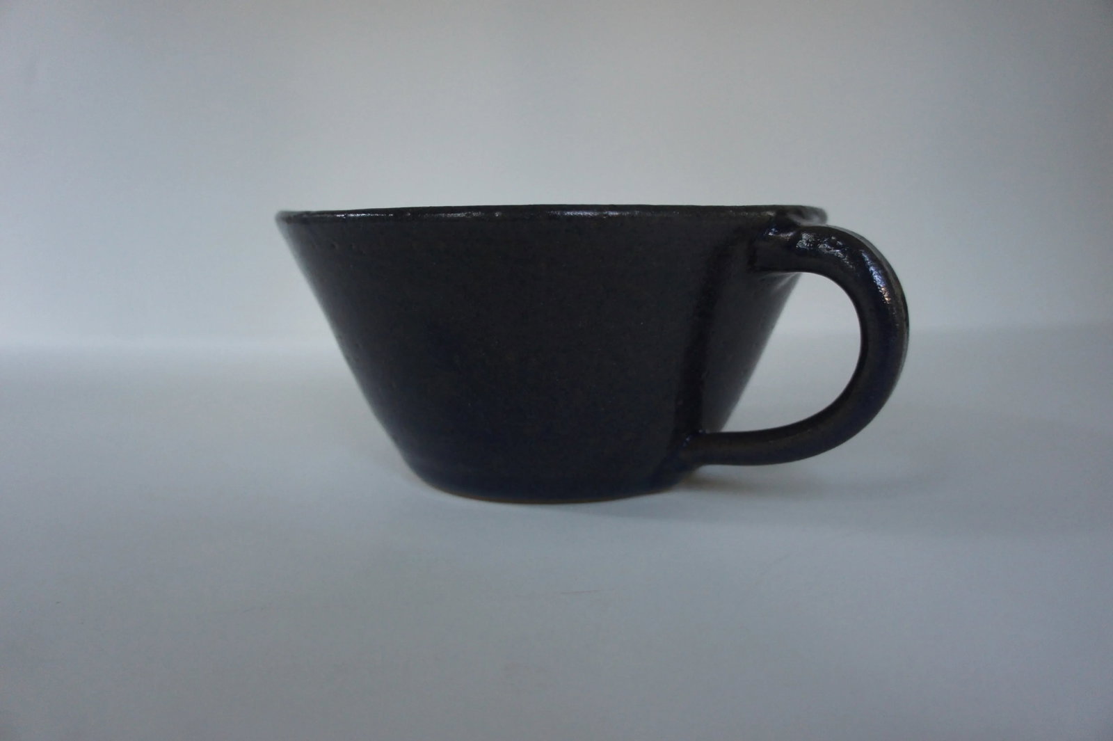 1970s Mid-Century Modern John Garrou for Old Fort Pottery Purple Glaze Pitcher - 5