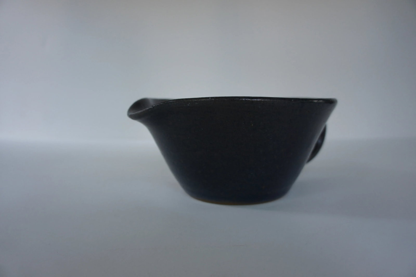 1970s Mid-Century Modern John Garrou for Old Fort Pottery Purple Glaze Pitcher - 7