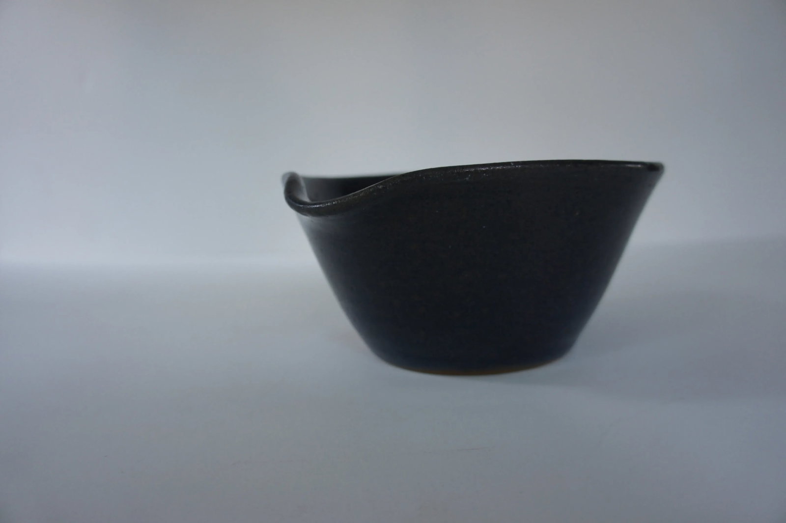 1970s Mid-Century Modern John Garrou for Old Fort Pottery Purple Glaze Pitcher - 8