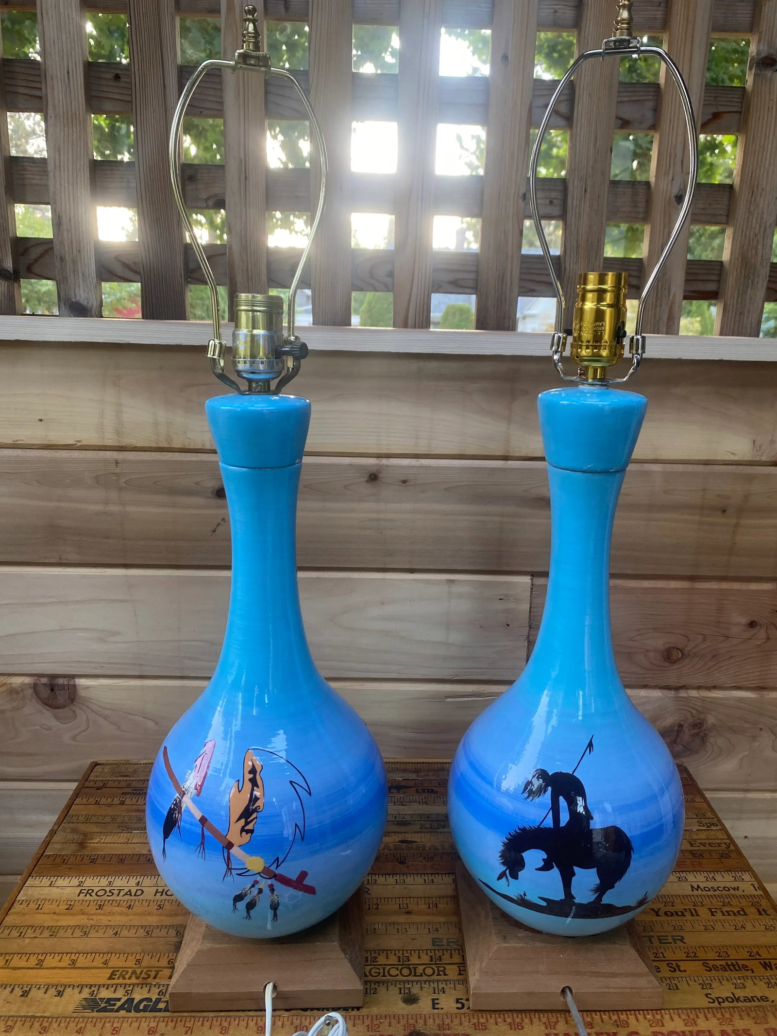 Mid-20th Century Hand-Painted Sky Blue Ceramic Table Lamps, Pair - 7