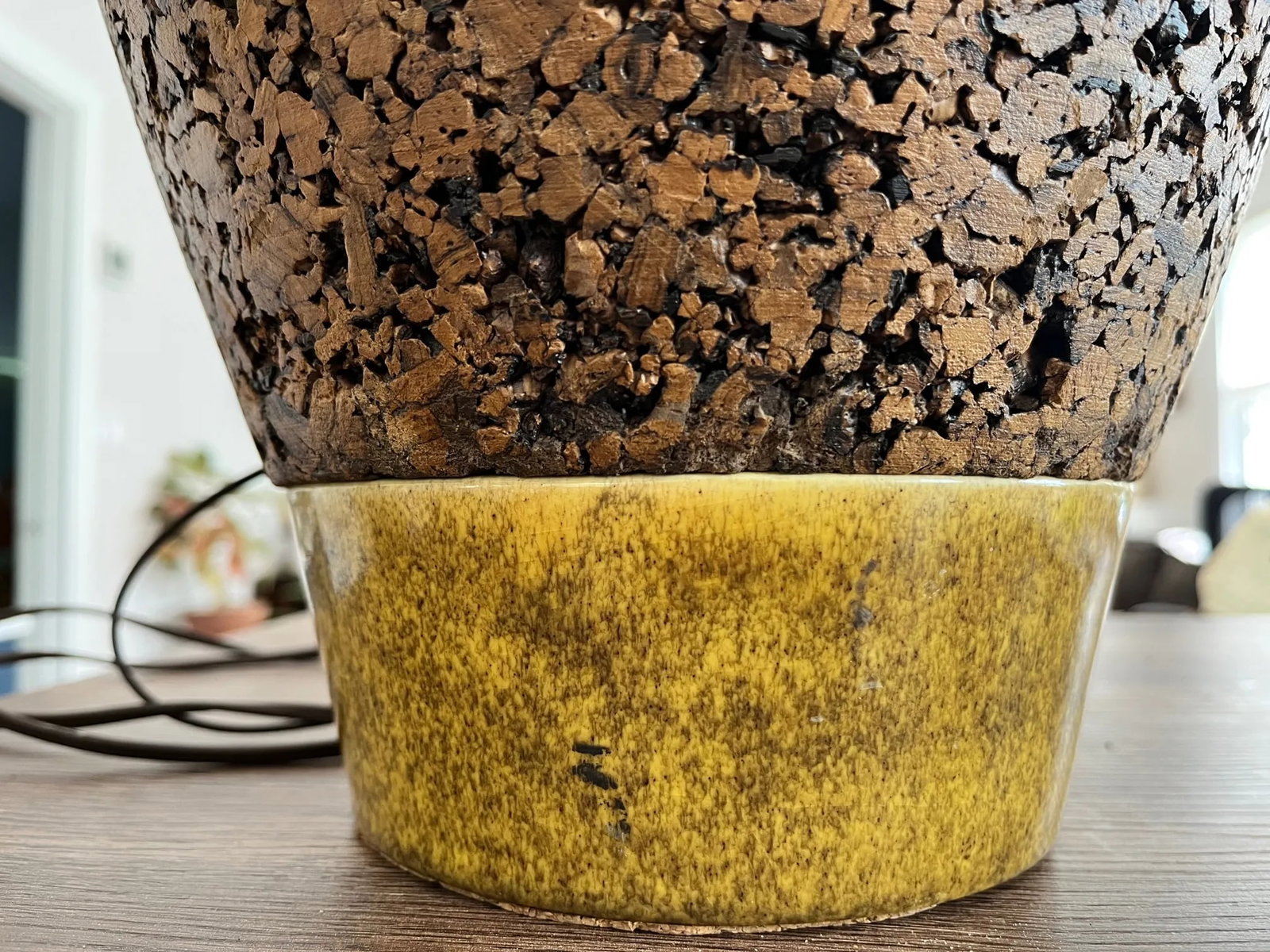 1950s Mid-Century Modern Large Cork and Ceramic Table Lamp - 3