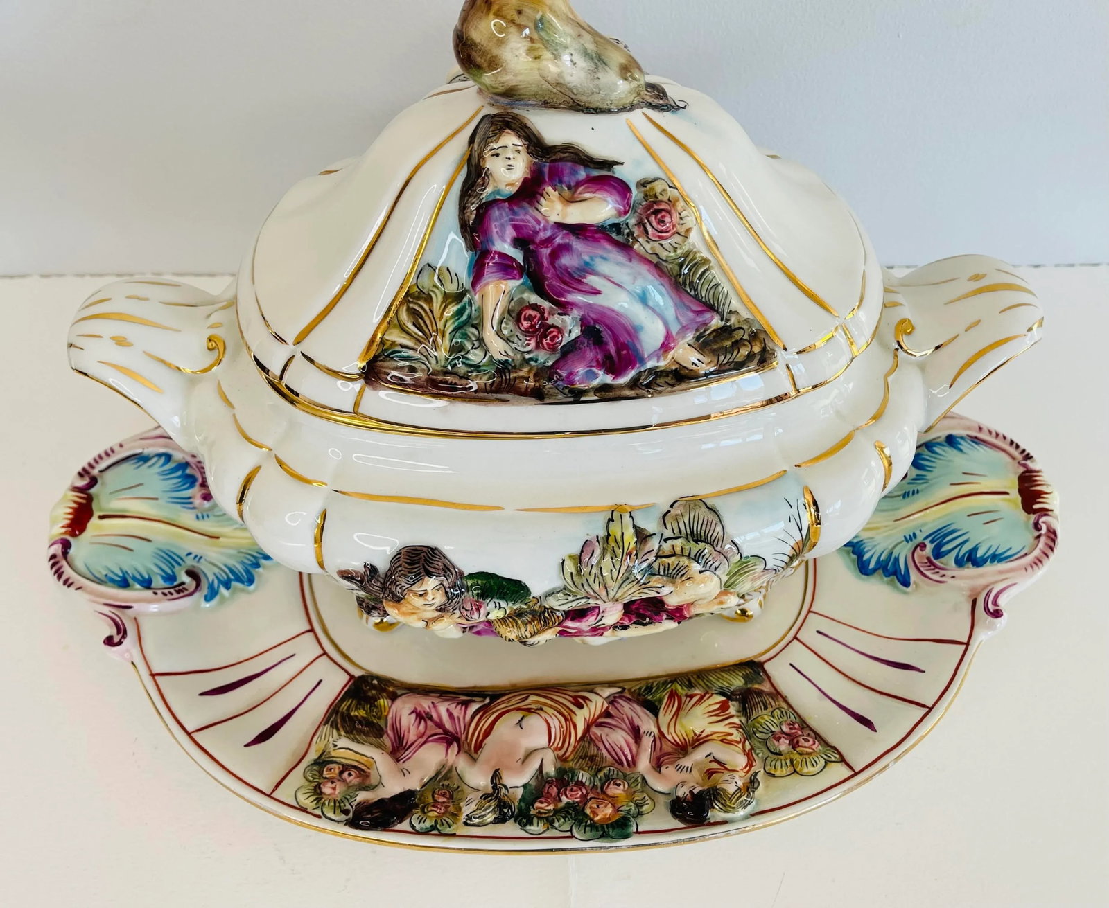 1960s Italian Ceramic Footed Tureen With Underplate - 2