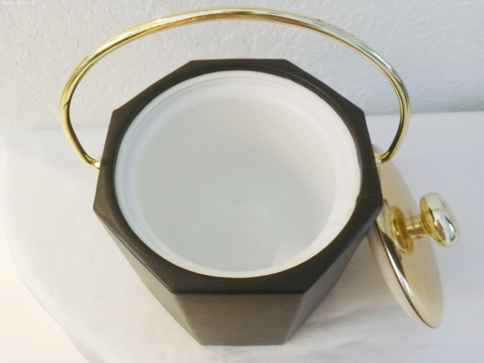 1970s Kraftware Nyc Chocolate Brown Faux Leather Ice Bucket - 3