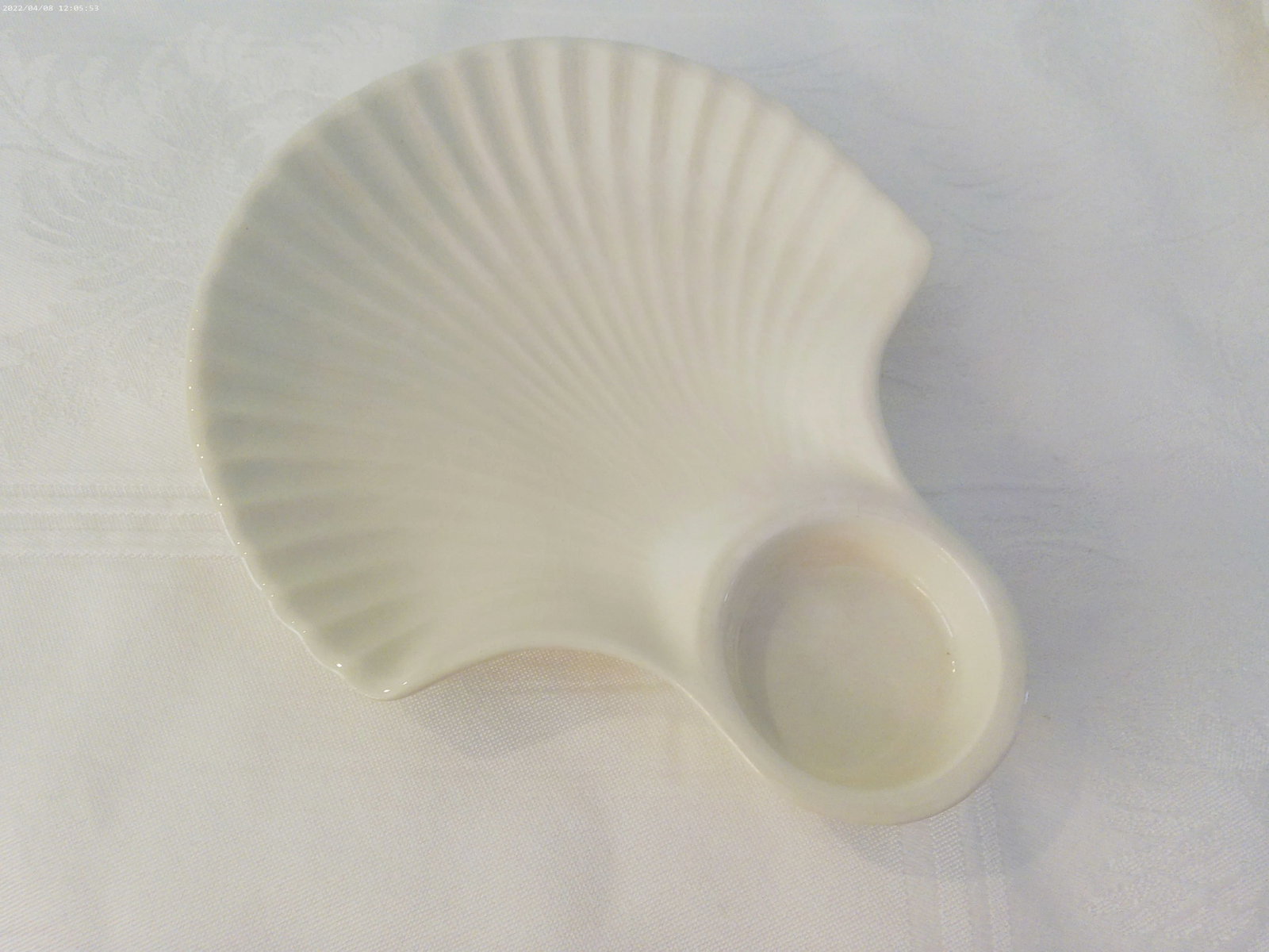 Vintage Portuguese White Clam Shell Plates, Set of 8 - 2
