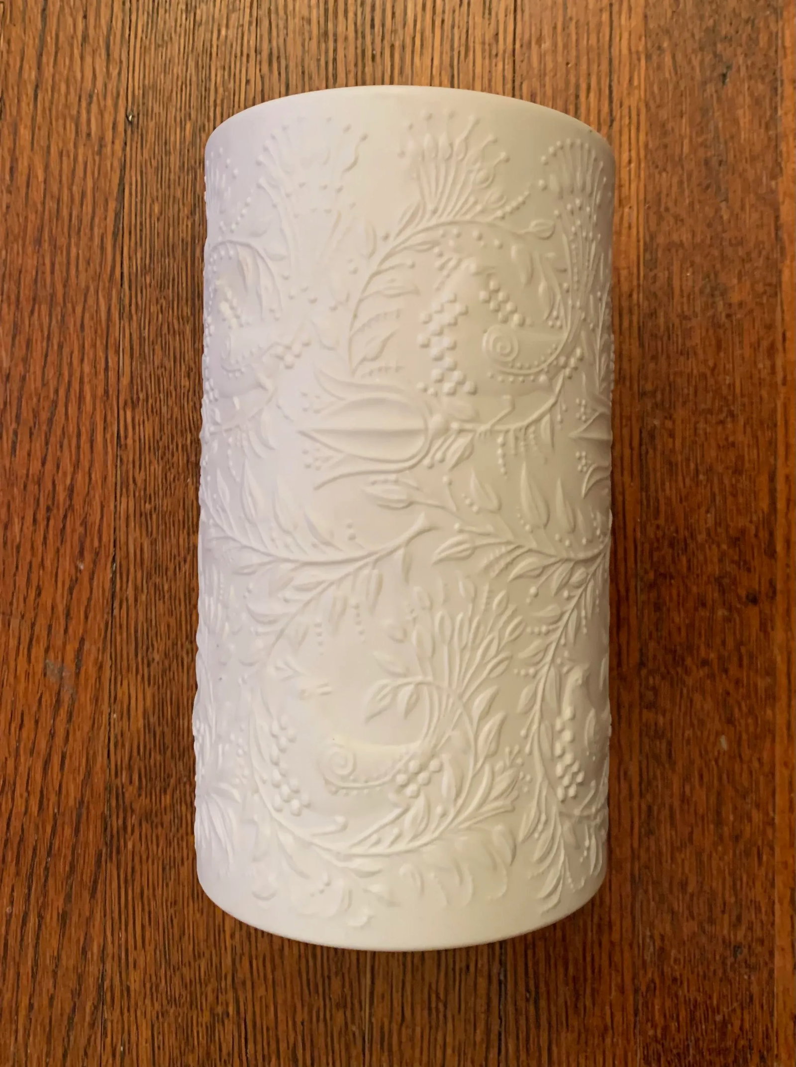 1960s White Relief Op Art Porcelain Vase by Rosenthal Studio-Linie - 4