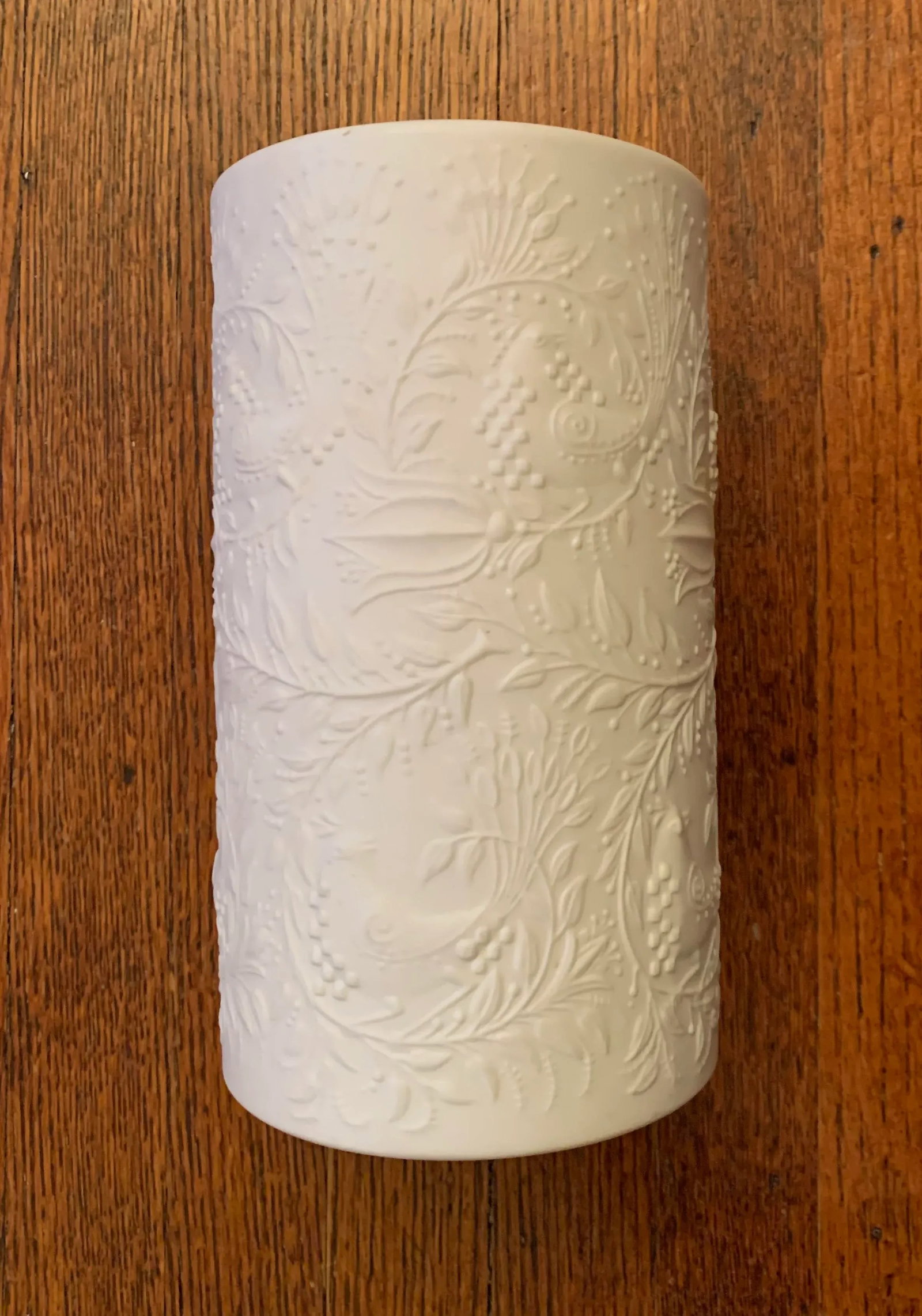 1960s White Relief Op Art Porcelain Vase by Rosenthal Studio-Linie - 5