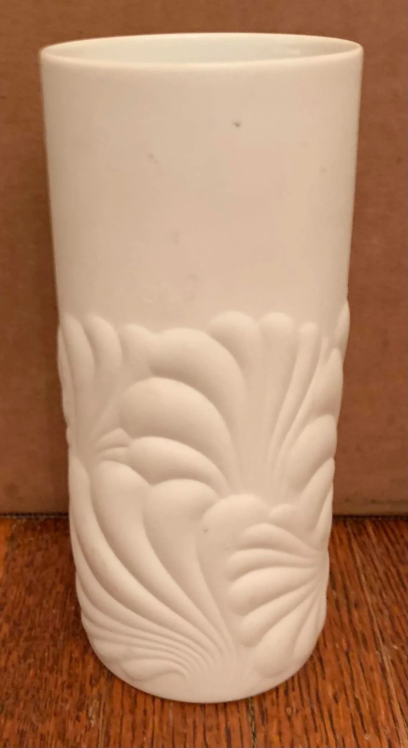 1960s White Relief Op Art Porcelain Vase by Rosenthal Studio-Linie - 2