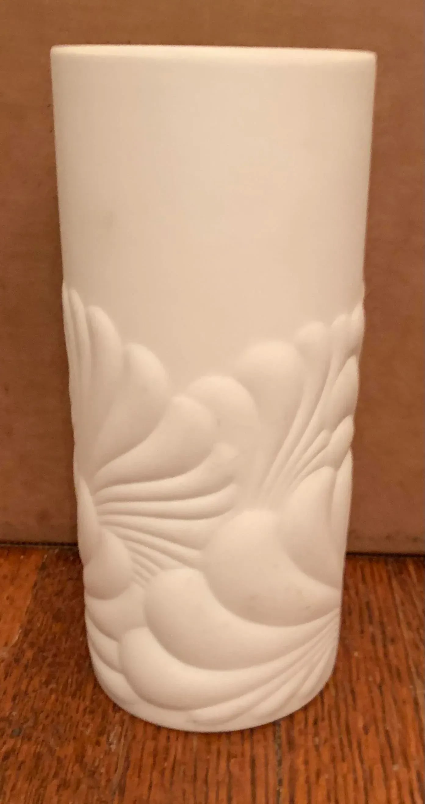 1960s White Relief Op Art Porcelain Vase by Rosenthal Studio-Linie - 6