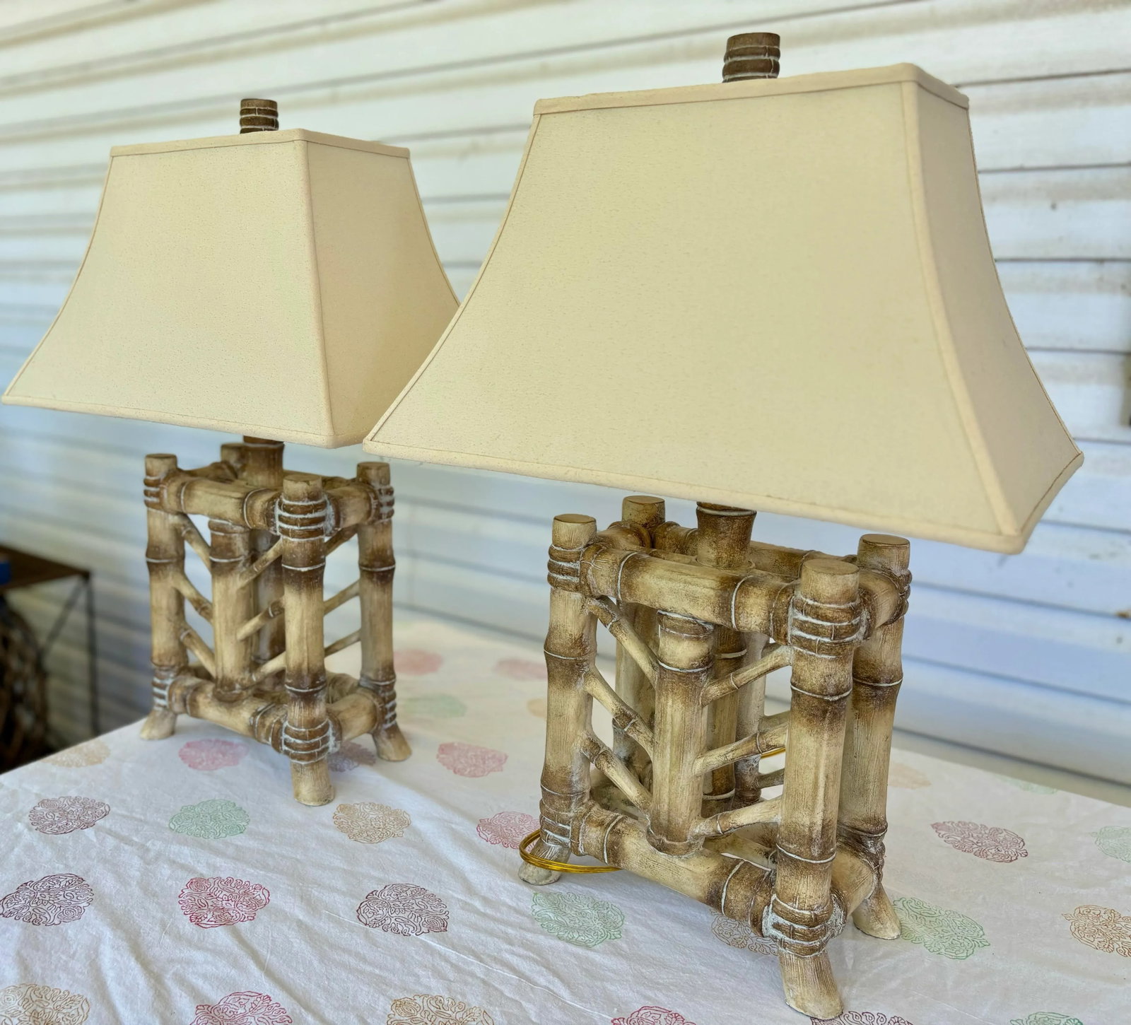 A Pair of Vintage Faux Bamboo Table Lamps From Pacific Coast Lighting 2002 - 8