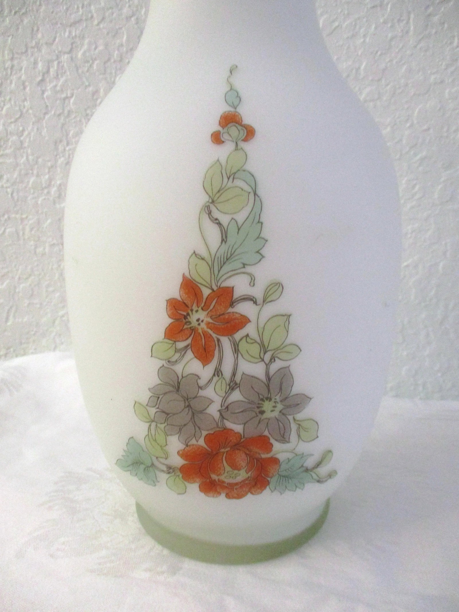 Norleans Asian Mid-Century Satin Glass Vase - 4