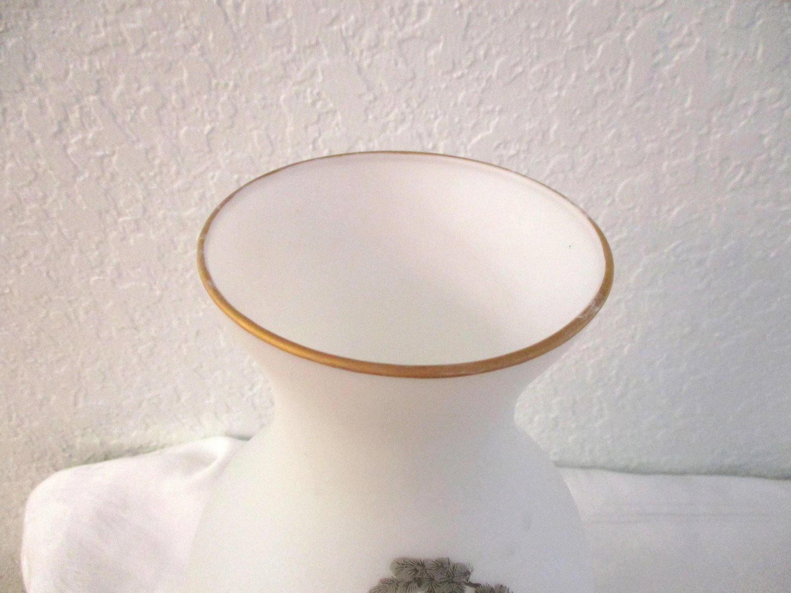 Norleans Asian Mid-Century Satin Glass Vase - 5