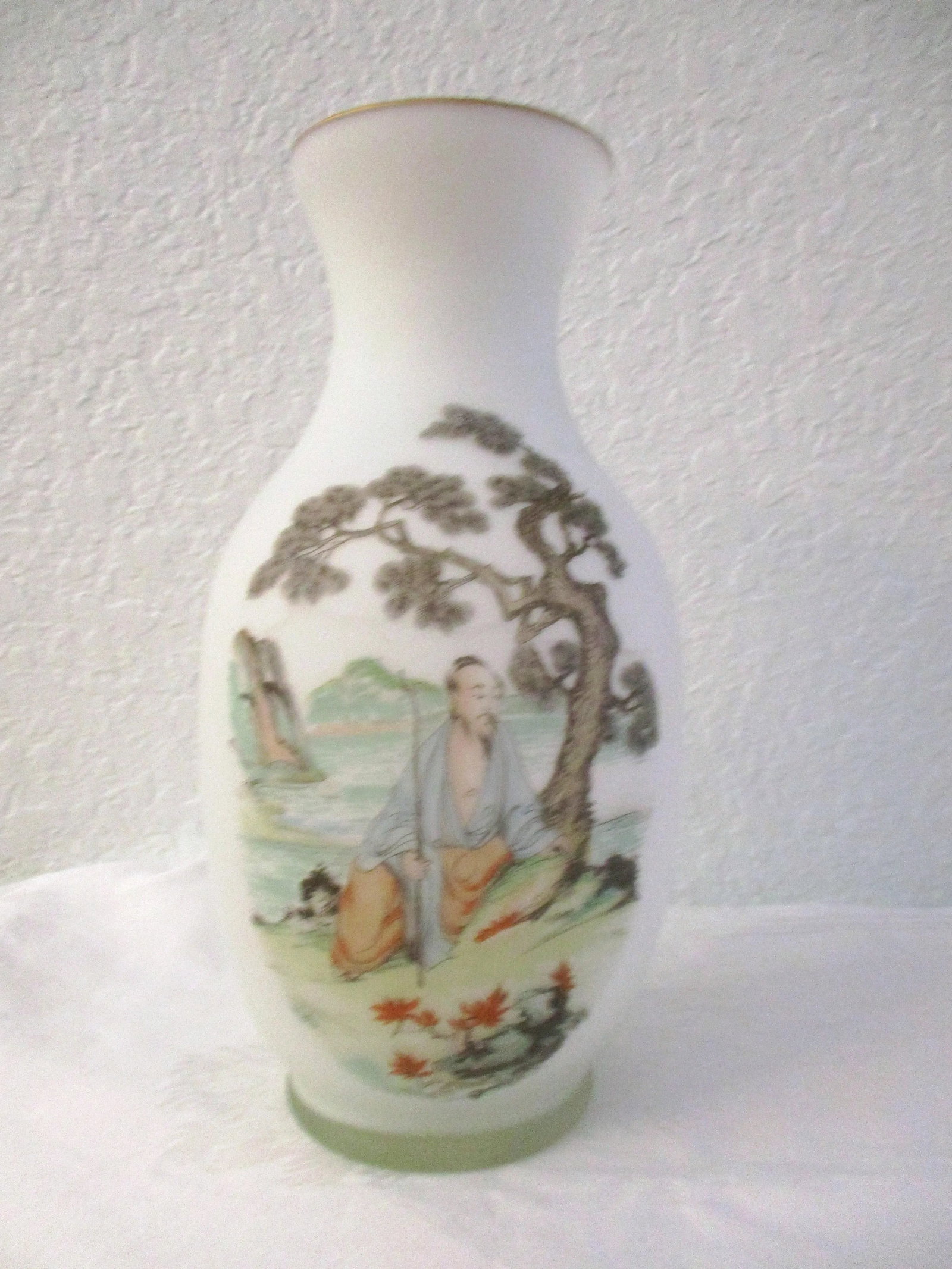 Norleans Asian Mid-Century Satin Glass Vase - 6
