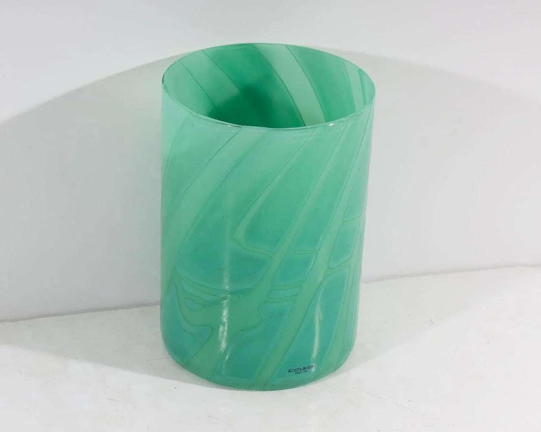 Anne Ehrner Kosta Boda "Primavera" Green Glass Vase - 4