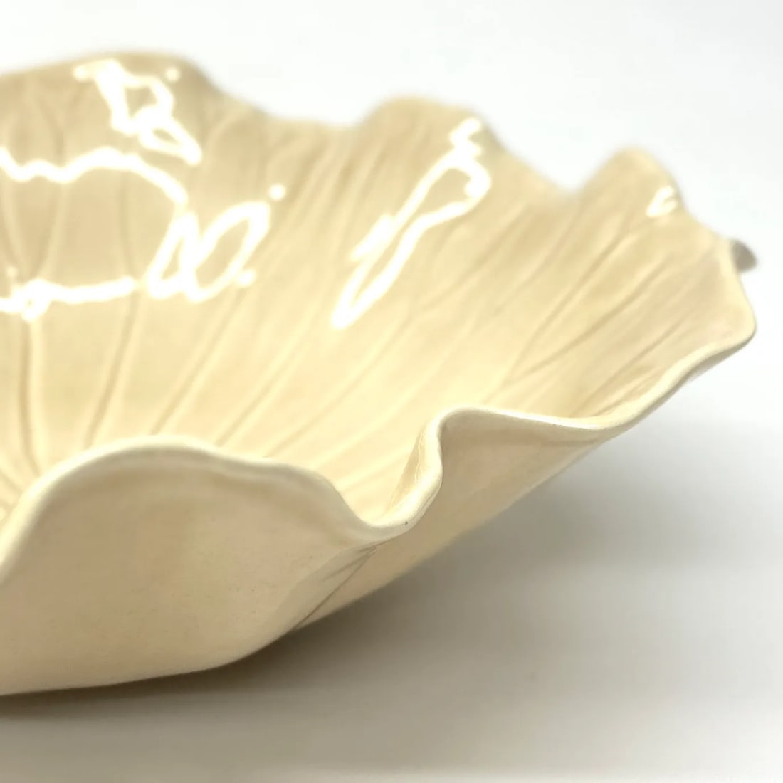 1980s Oversized Poppytrail Lotus Serving Bowl by Metlox - 7