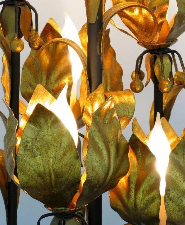 Large Gilt Metal Table Lamp with Foliate Detail - 4