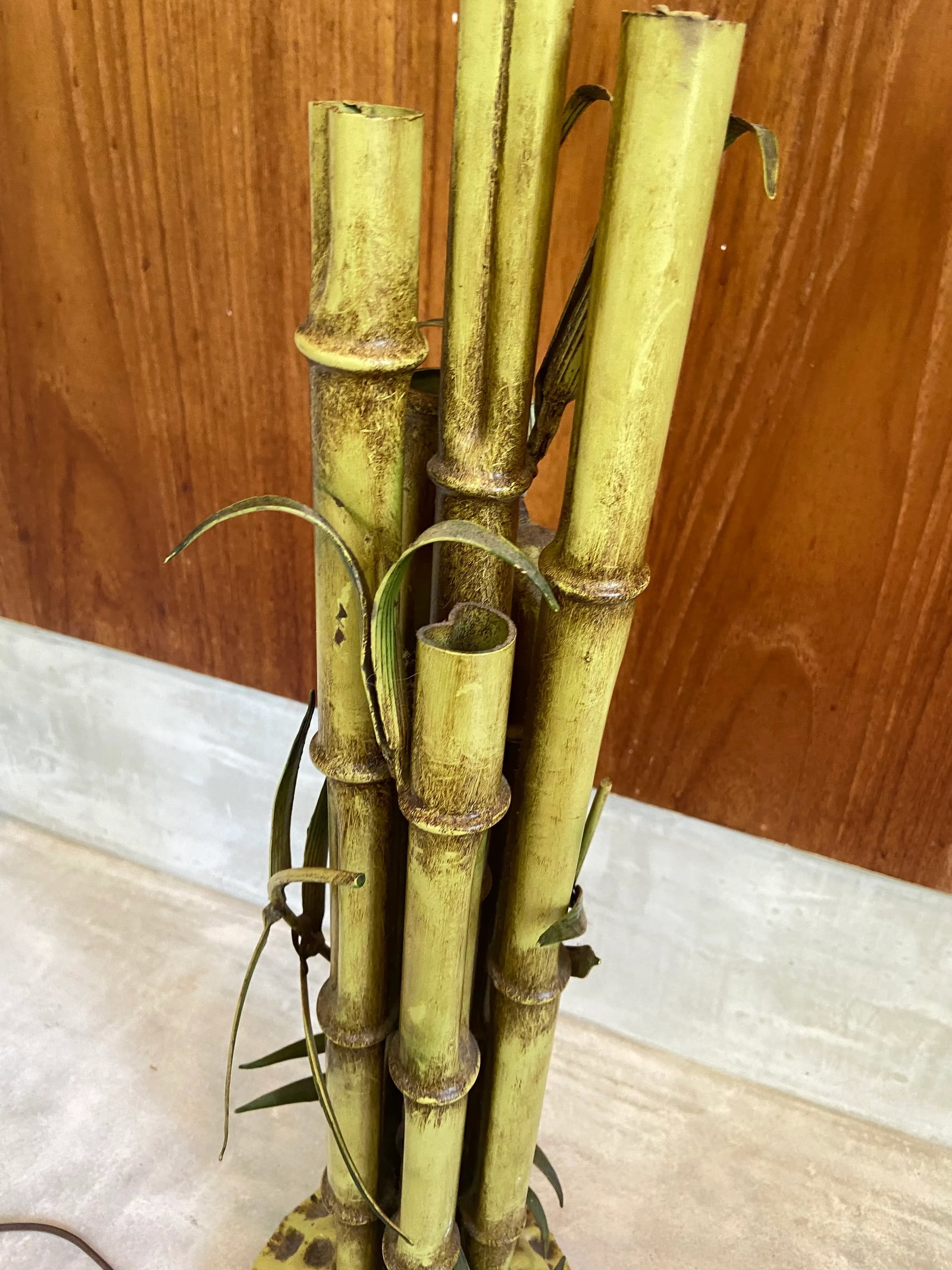 Mid Century Coastal Bamboo Metal Toile Lamp - 4