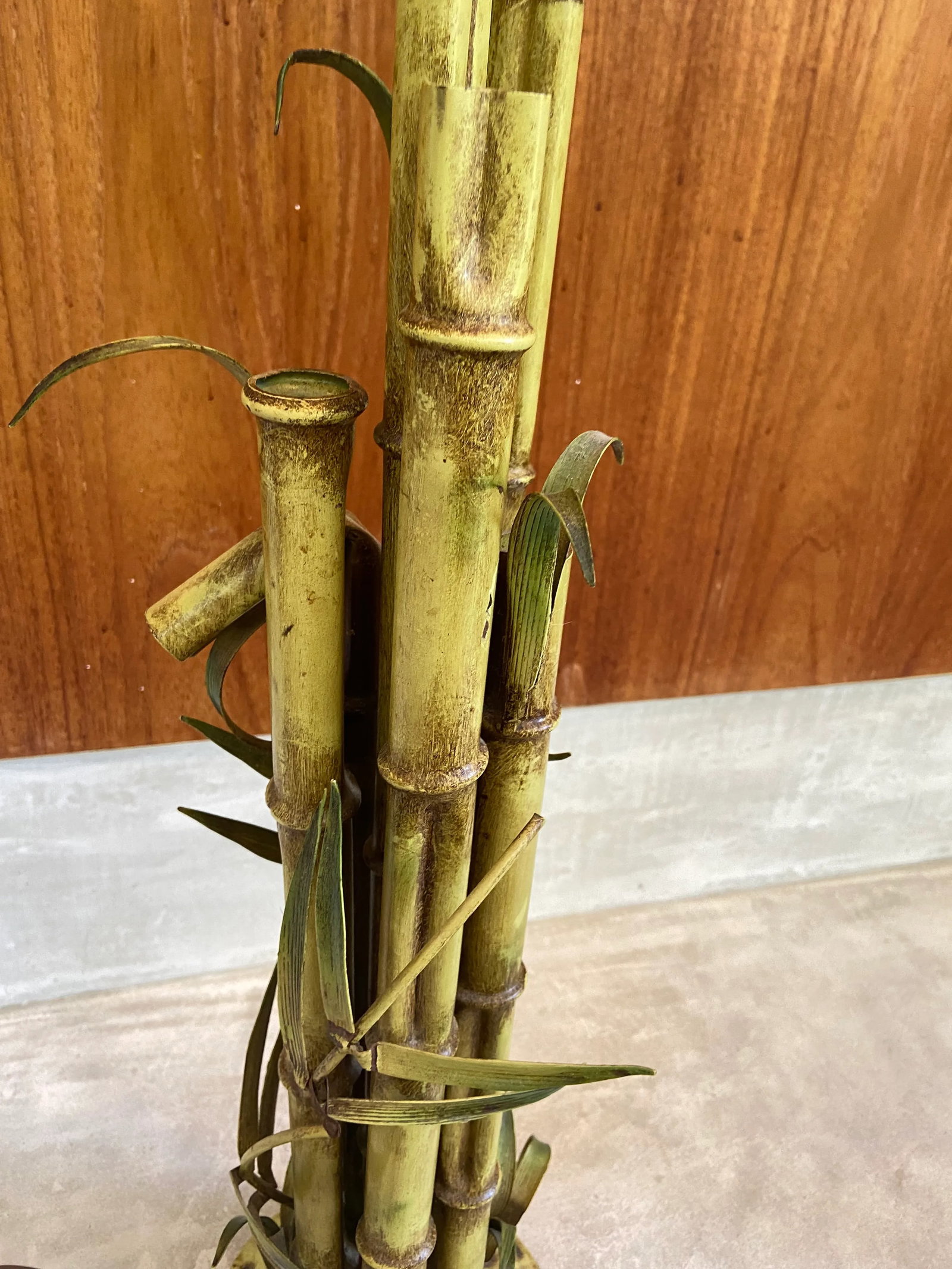 Mid Century Coastal Bamboo Metal Toile Lamp - 9