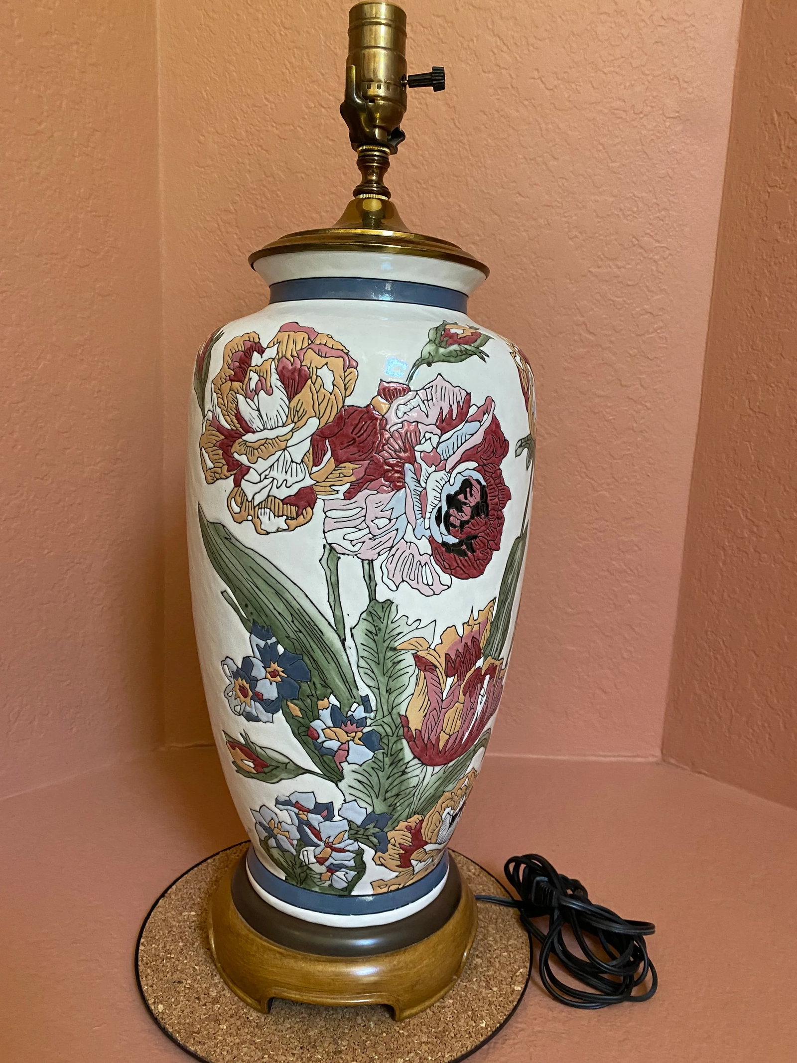 1990s Modern Flowered Porcelain Table Lamp With Wood Base - 2