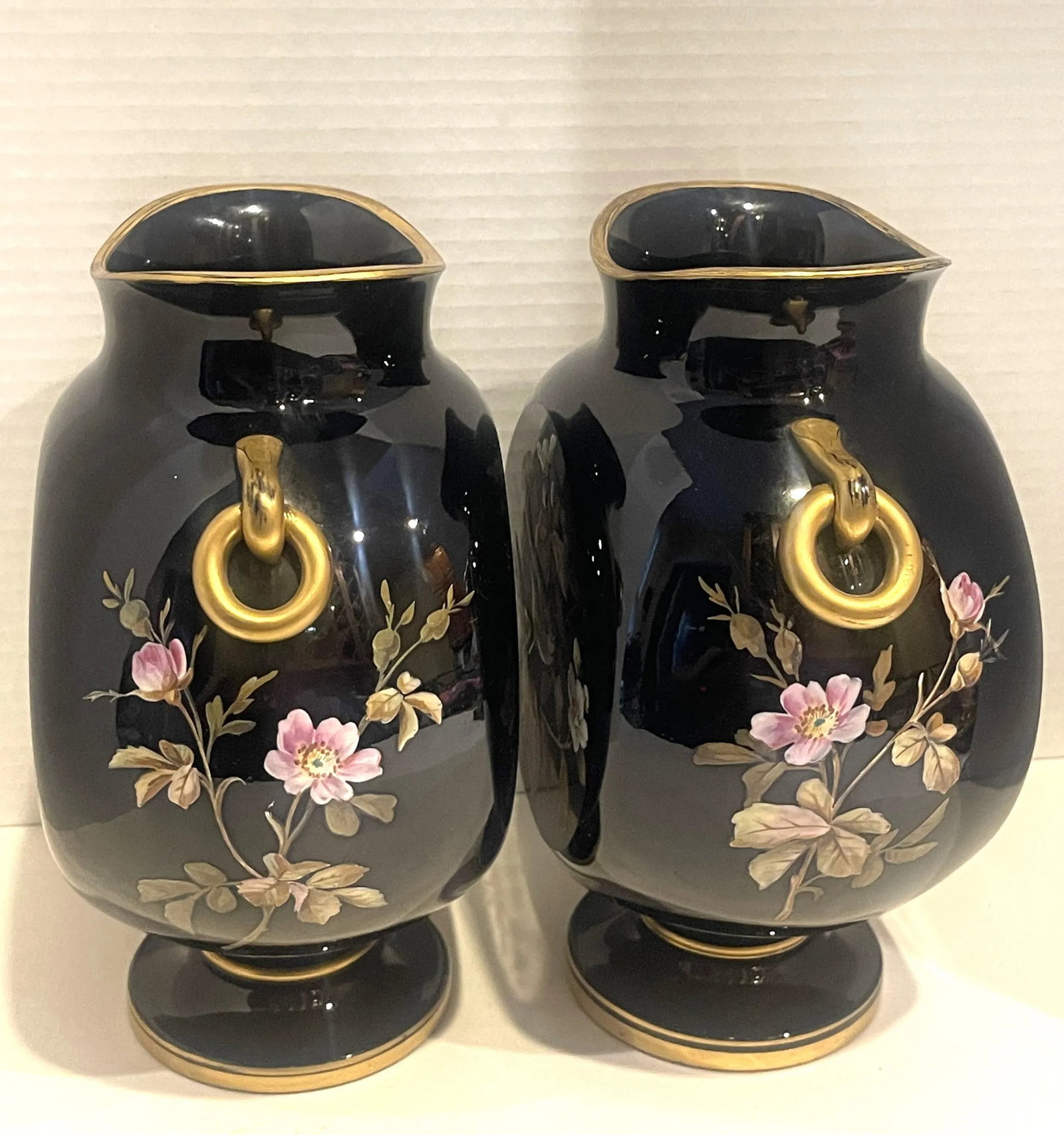 Pair of Late 19th Century Victorian Ebony Bristol Glass Vases - 8