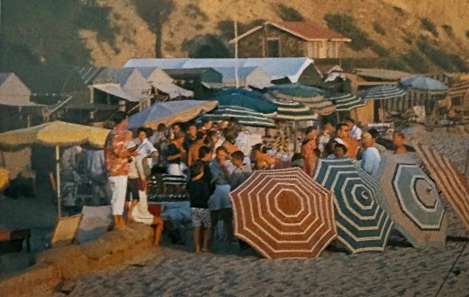 Crystal Cove Cottages: Islands in Time on the California Coast, Hardcover First Edition - 7