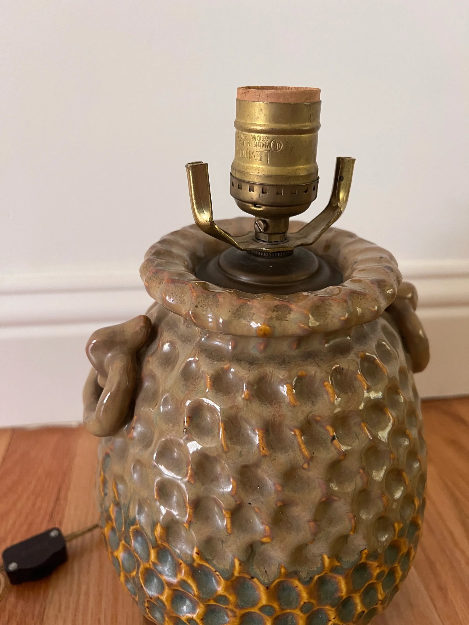 Midcentury Thumbprint Pottery Table Lamp - 3
