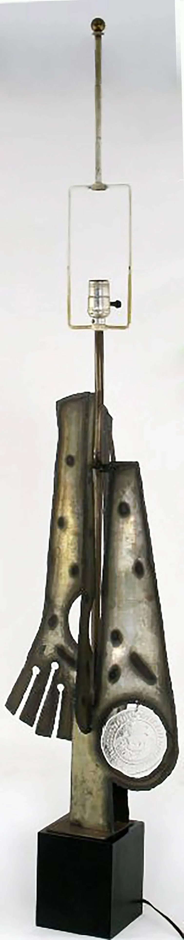 Substantial Tall Brutalist Metal Sculpture Lamp by Laurel - 2