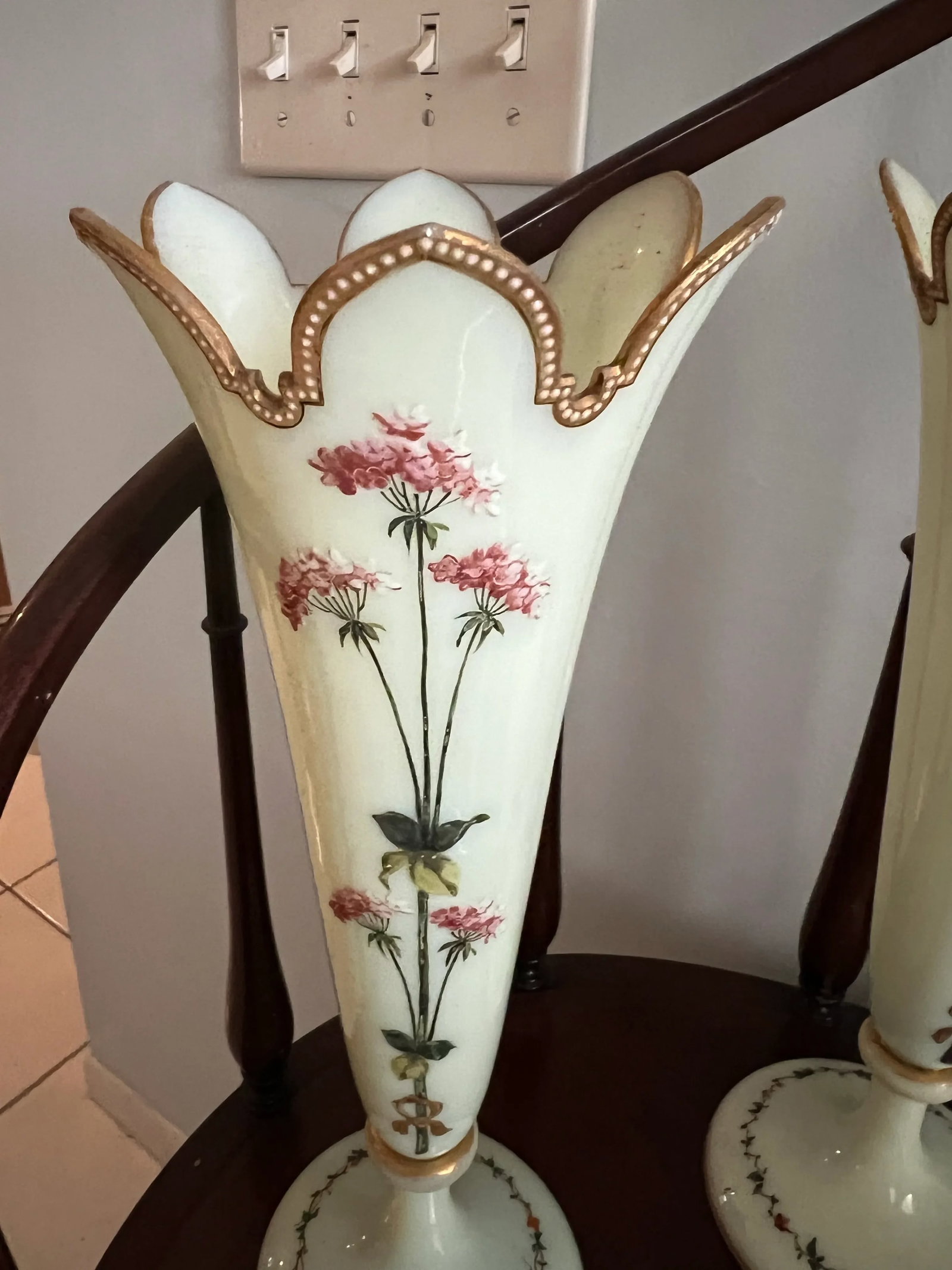 19th Century Louis XV Style Custard Glass Pair of Vases -2 - 2