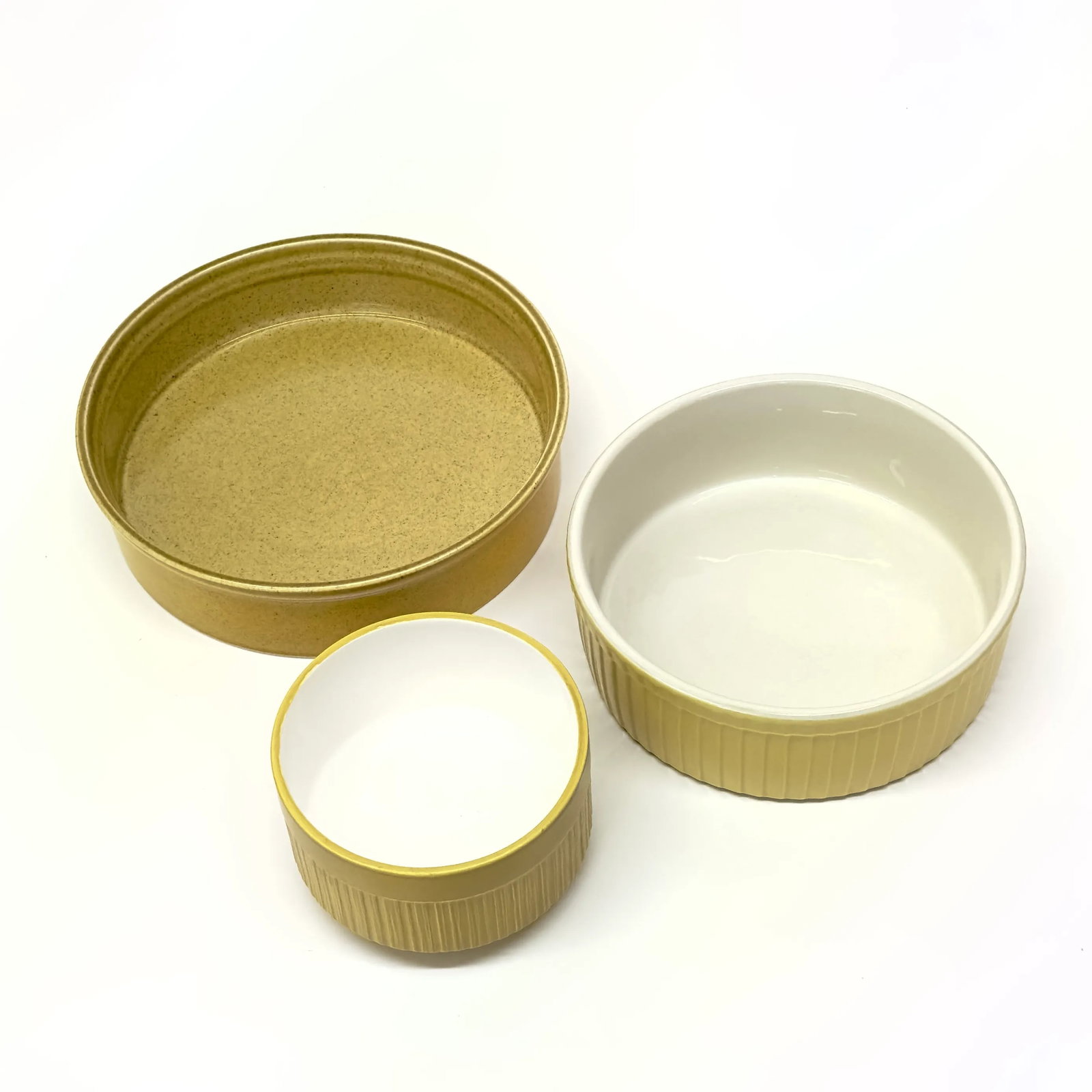 Vintage Mustard-Colored Baking Dish Curation - Group of 3 - 2