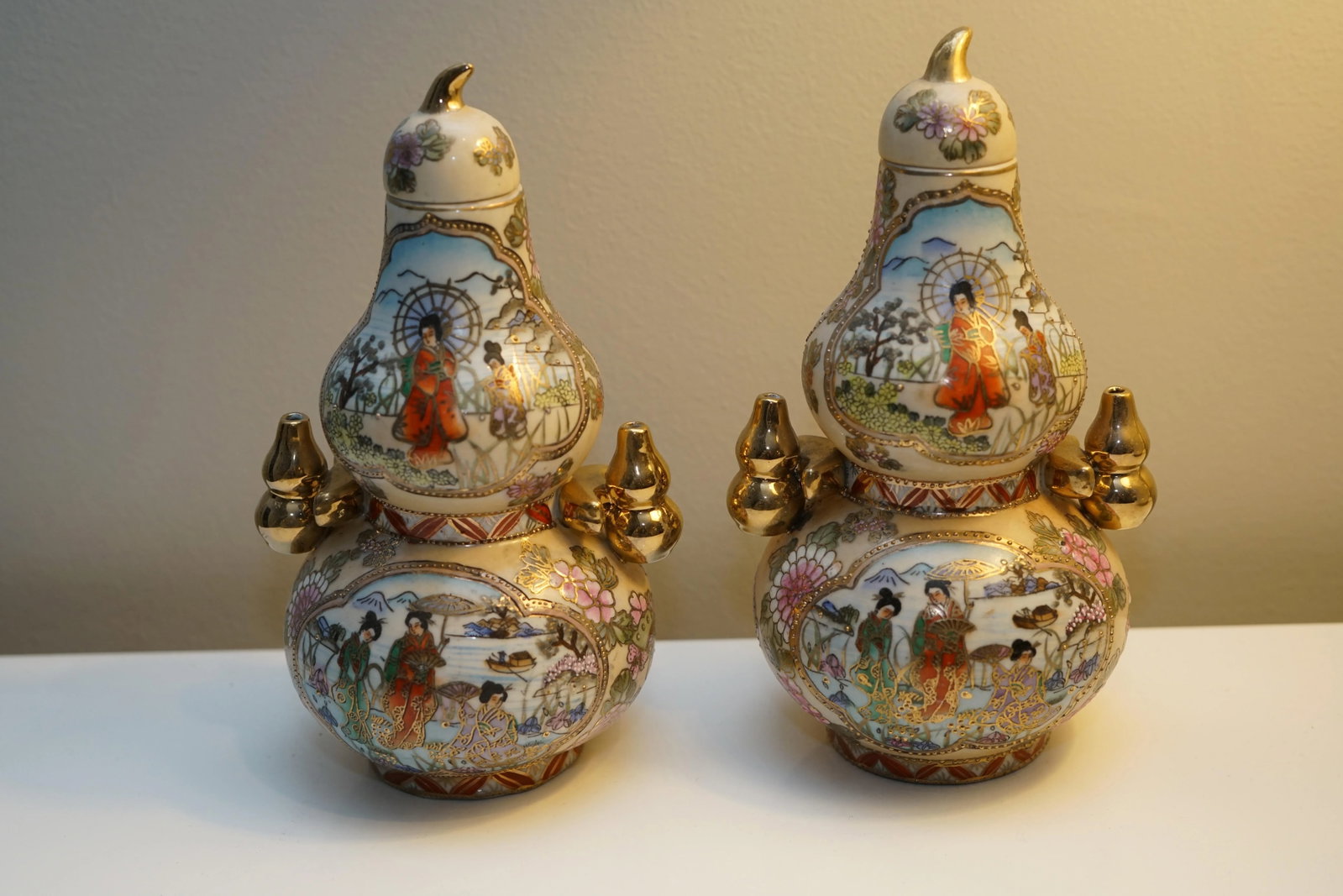 Reproduction Japanese Garden Scene Hand Painted Double Gourds - a Pair - 2
