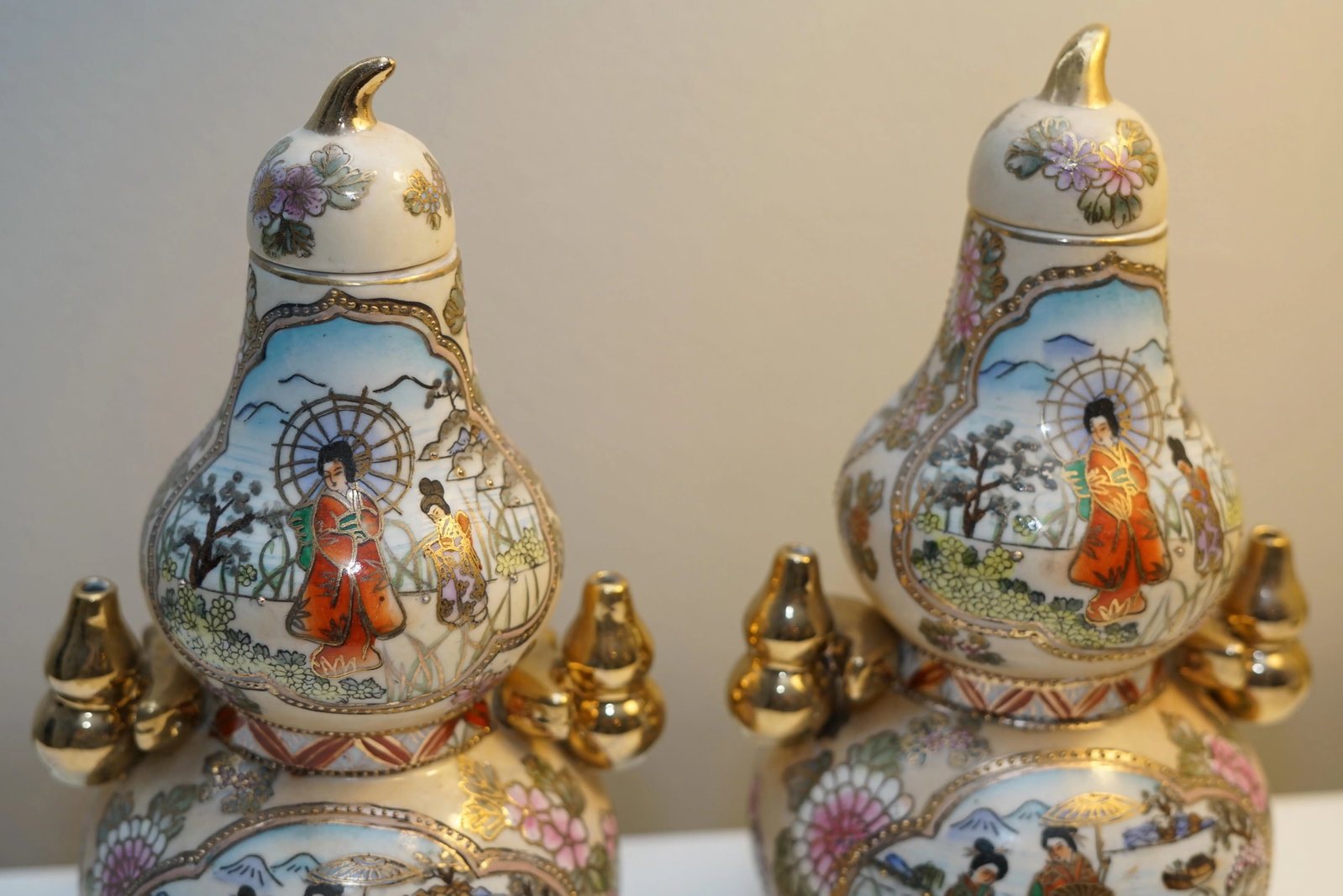 Reproduction Japanese Garden Scene Hand Painted Double Gourds - a Pair - 6