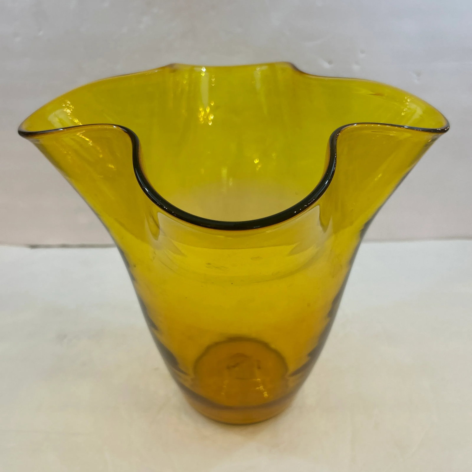 Vintage Blenko Handblown Scalloped Vase With Bubble Inclusions Signed - 4