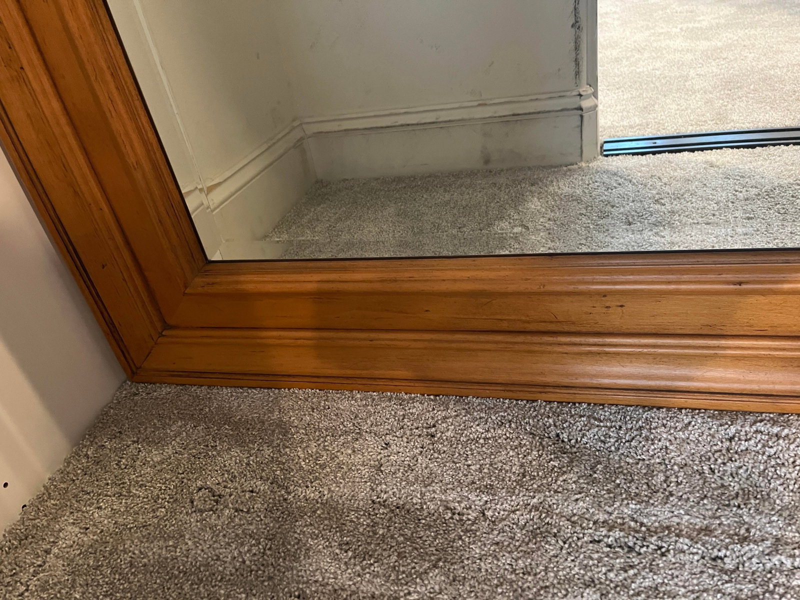 1990s American Themes by Drexel Solid Maple Wood Framed Beveled Wall Mirror 606-220-2 - 6