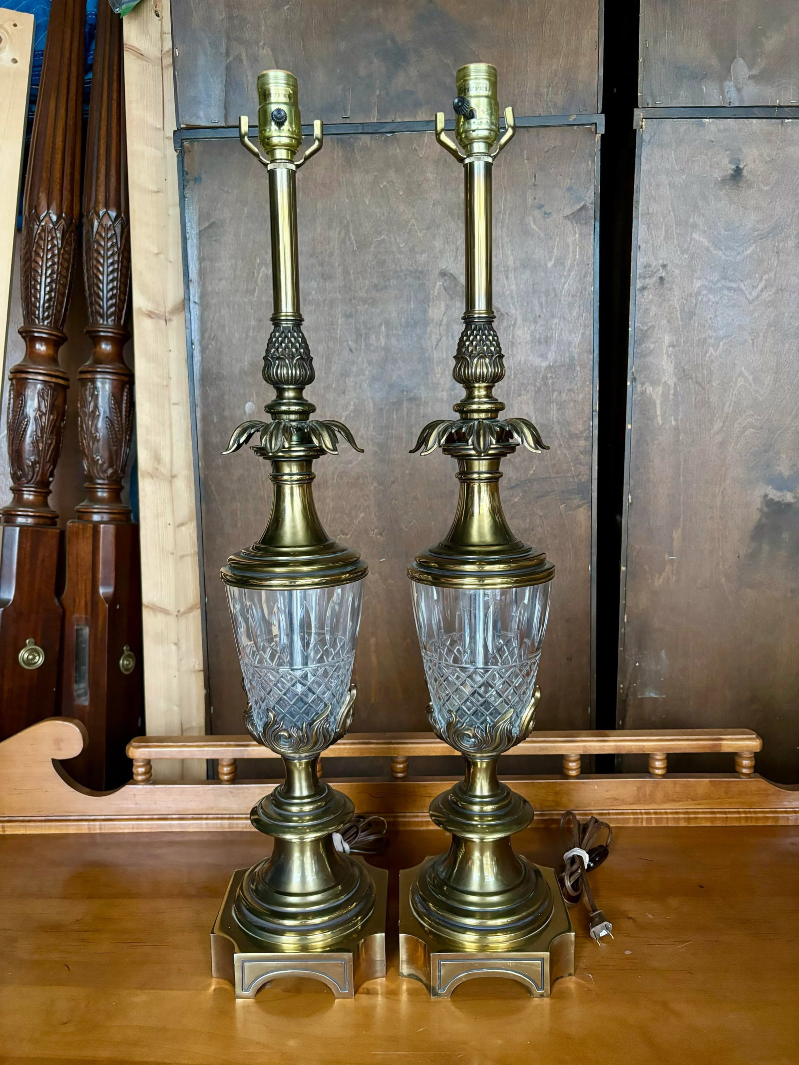 Pair of Vintage Stiffel Brass & Cut Crystal Pineapple Hollywood Regency Table Lamps - 2