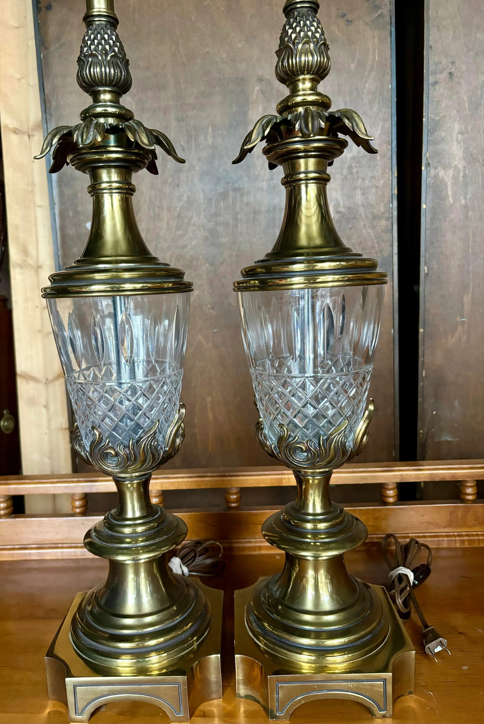 Pair of Vintage Stiffel Brass & Cut Crystal Pineapple Hollywood Regency Table Lamps - 6