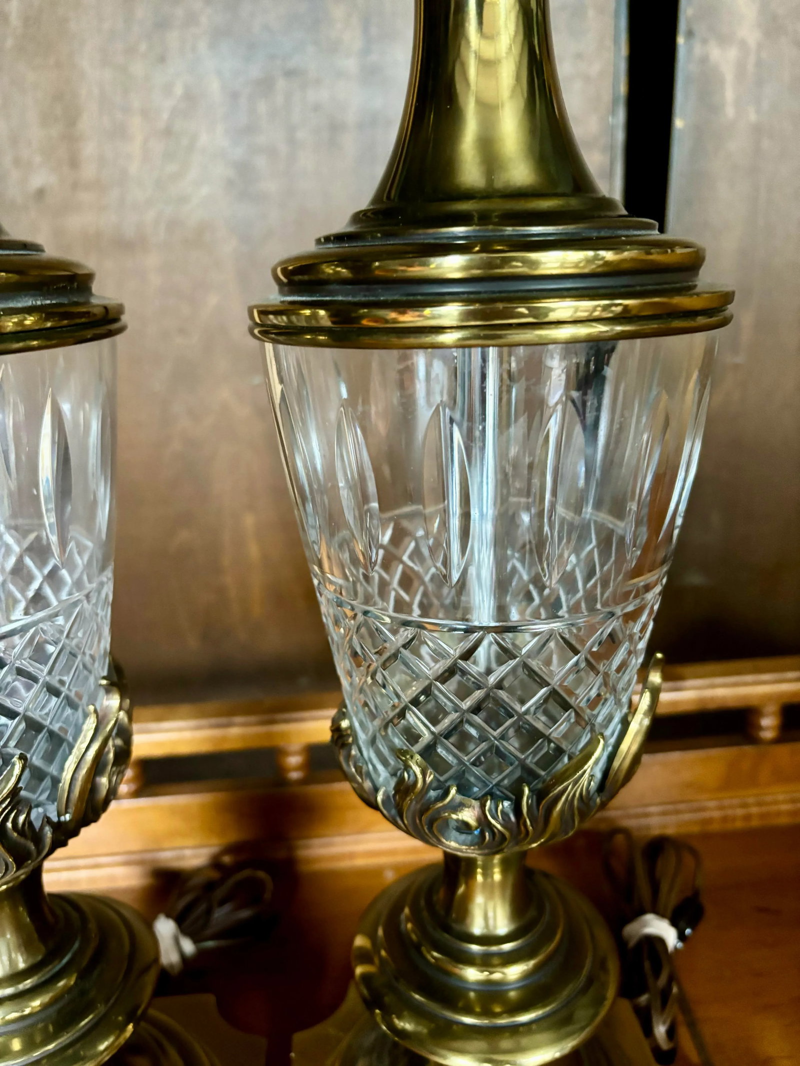 Pair of Vintage Stiffel Brass & Cut Crystal Pineapple Hollywood Regency Table Lamps - 7